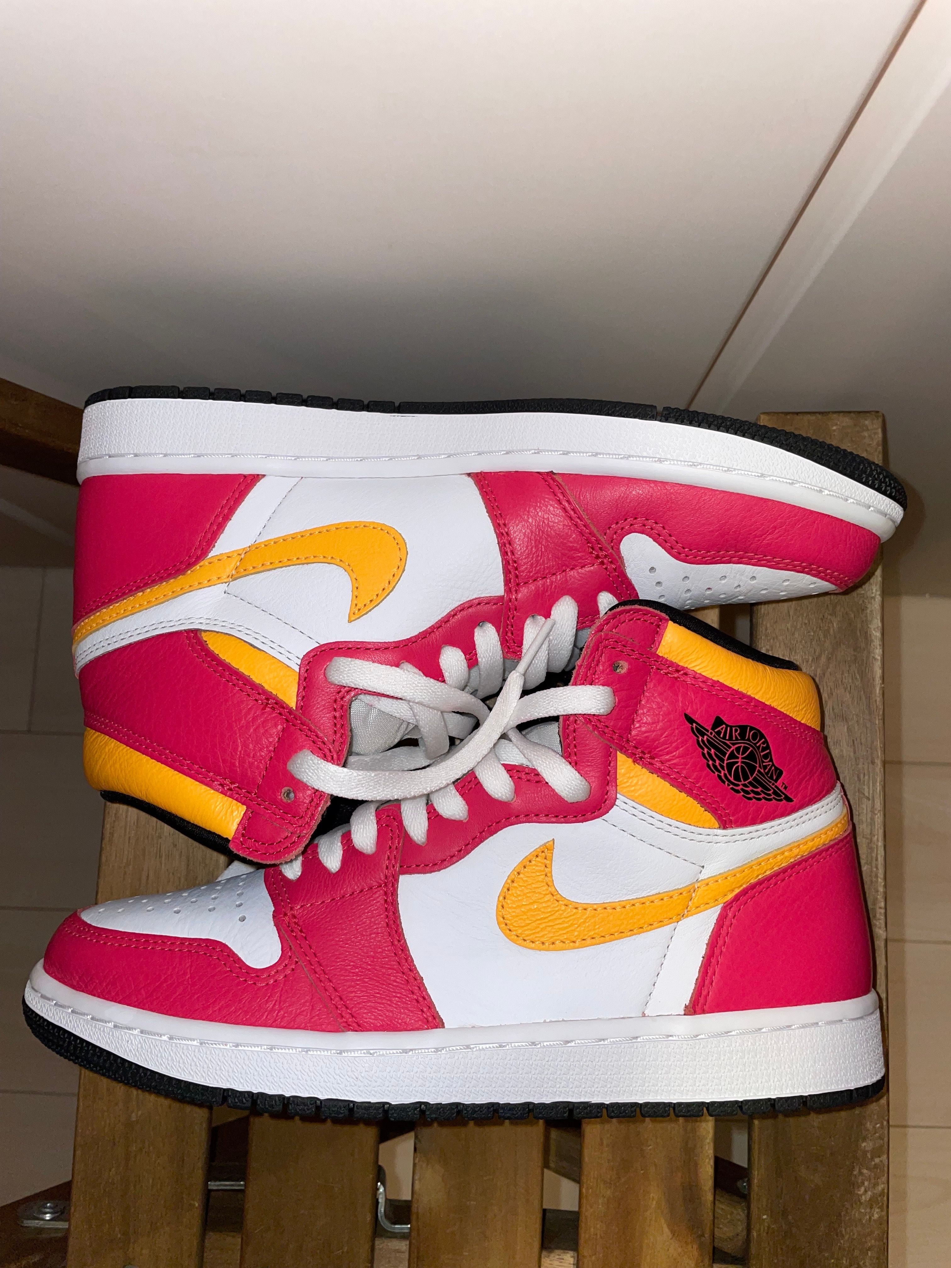 Nike Air Jordan 1 High OG "Light Fusion Red"