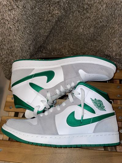 Nike Air Jordan 1 Mid "Green Grey White"