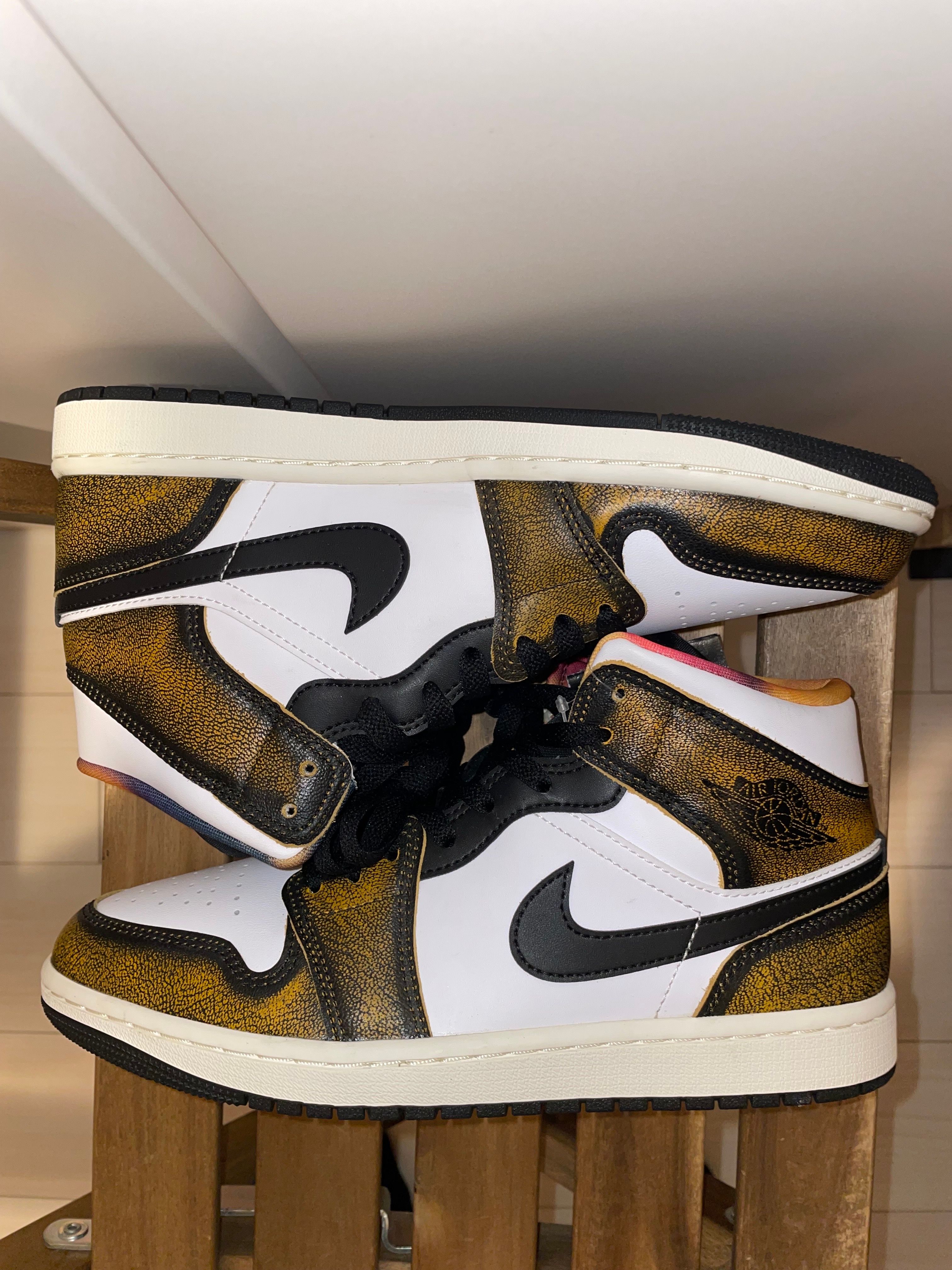 Nike Air Jordan 1 Mid 