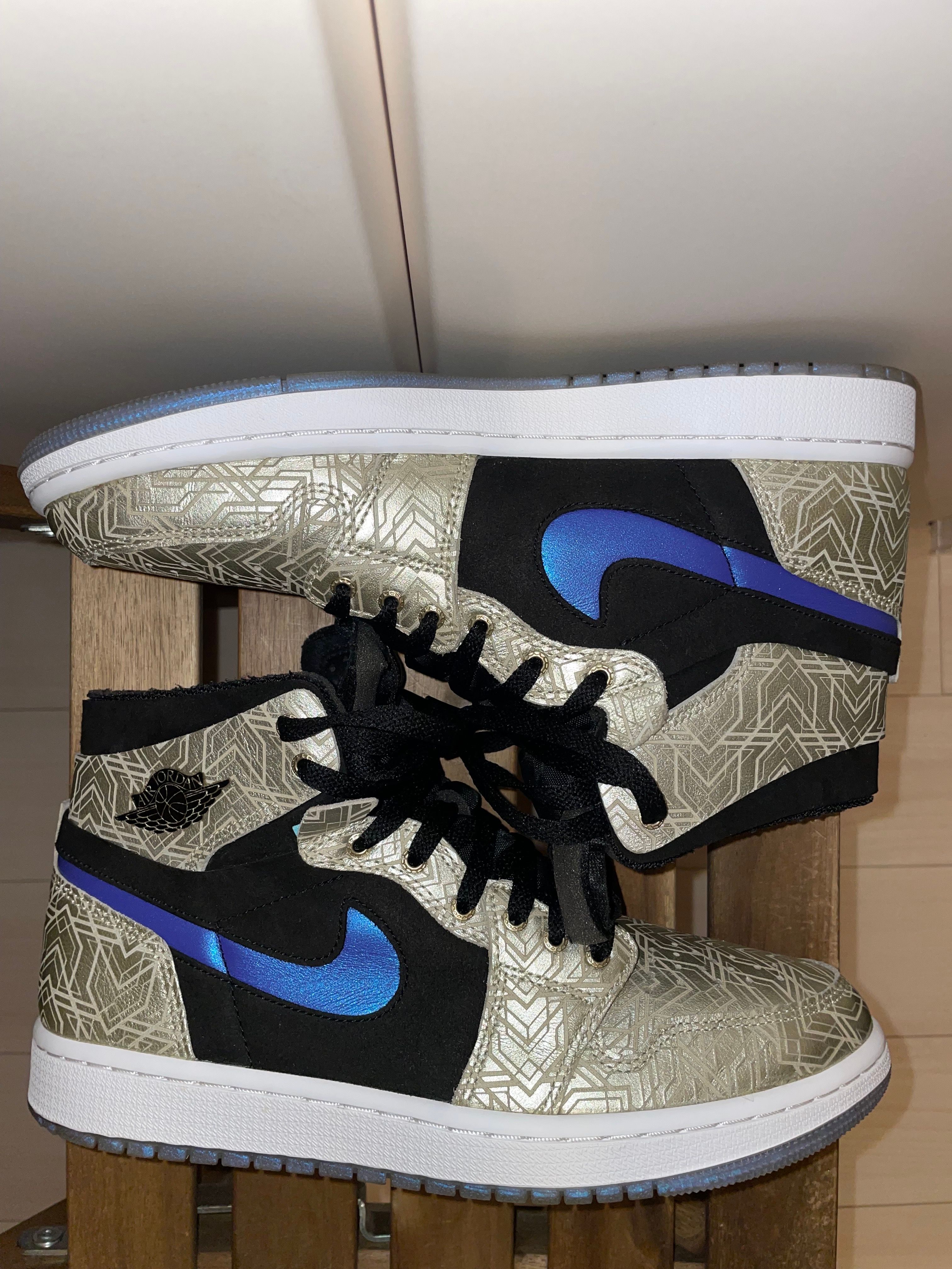 Nike Air Jordan 1 High Zoom Air Comfort "Gold Laser"