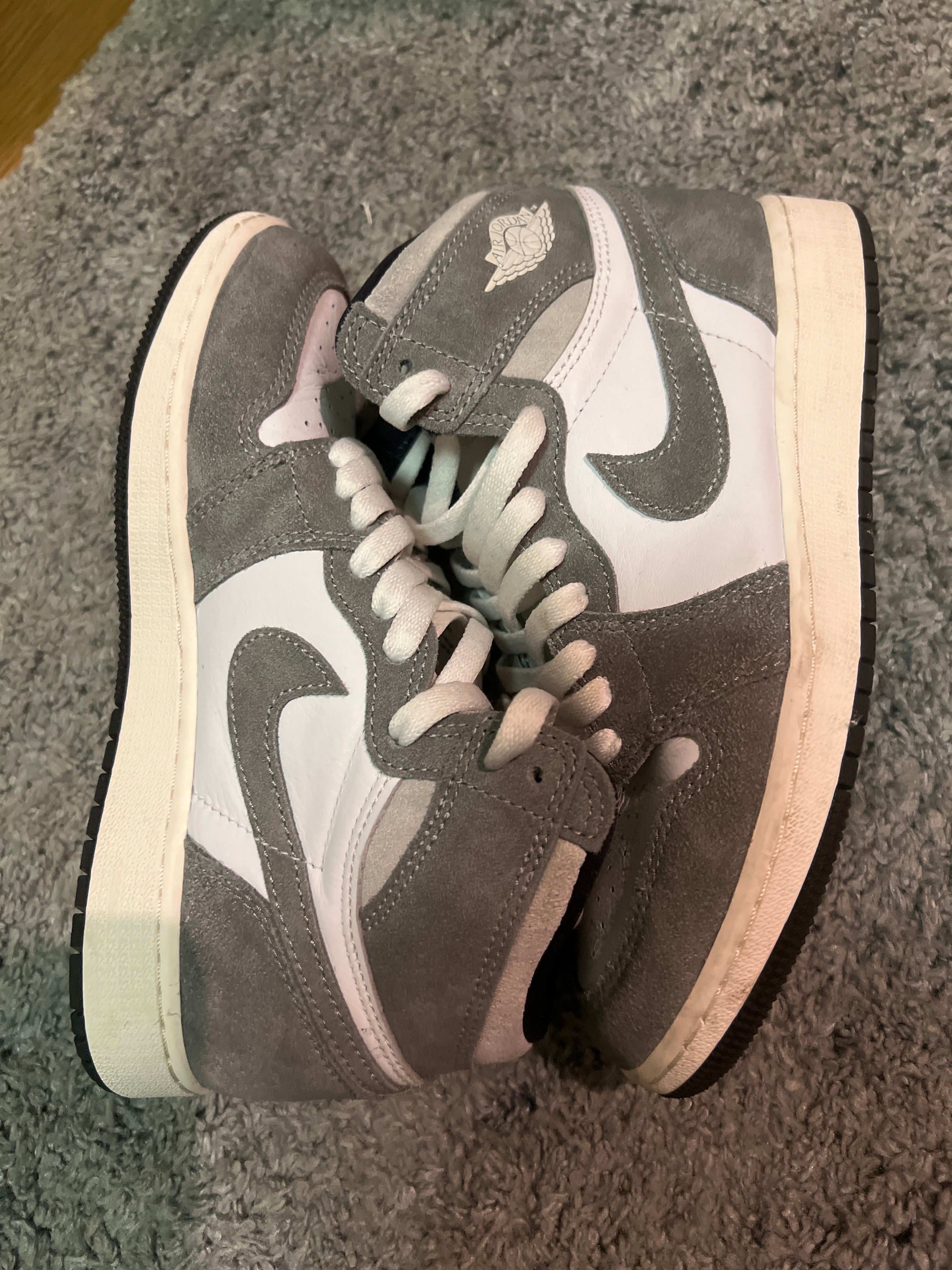 Nike GS Air Jordan 1 Retro High OG "Black and Smoke Grey"