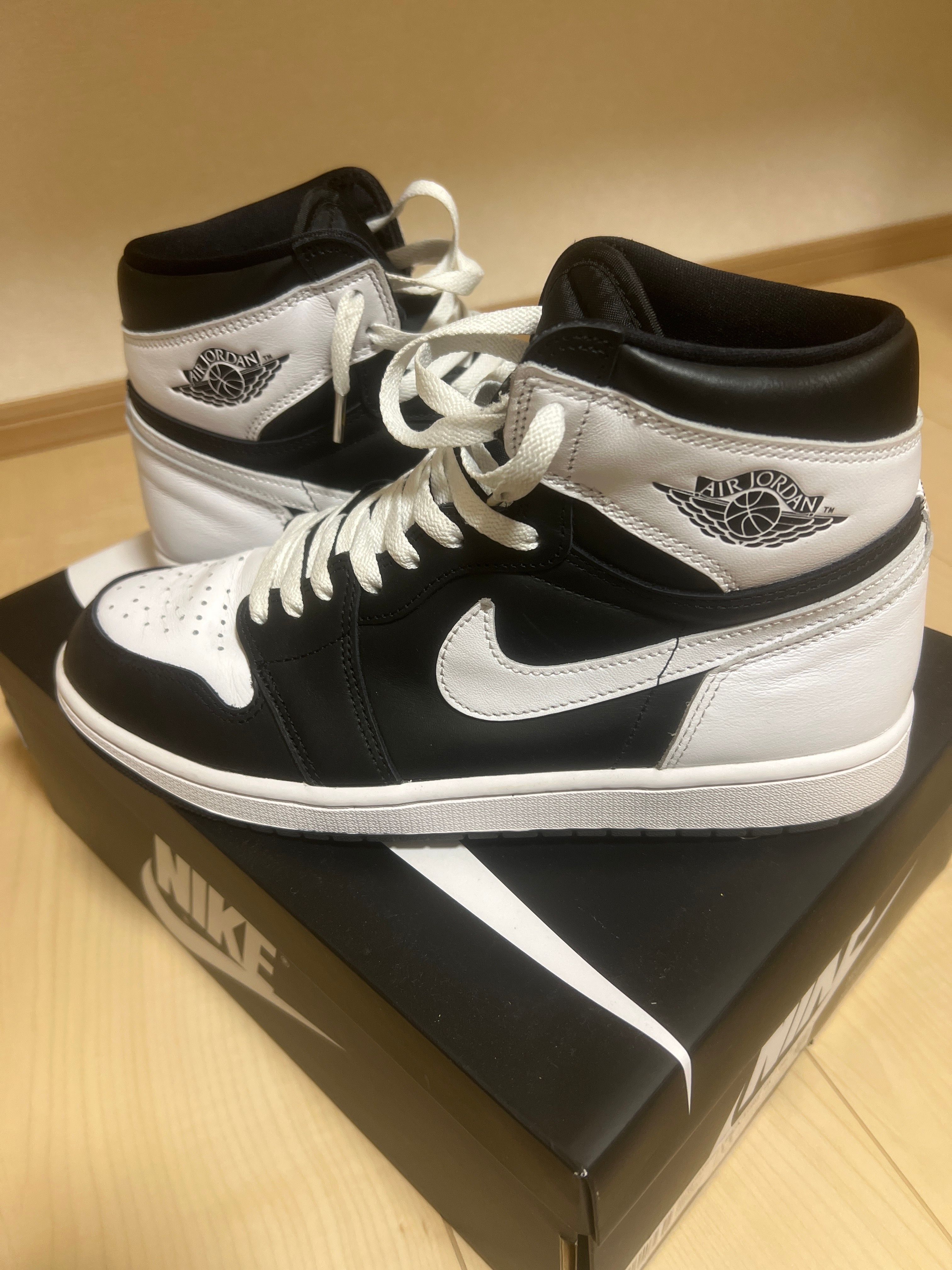 Nike Air Jordan 1 Retro High OG "Black/White"
