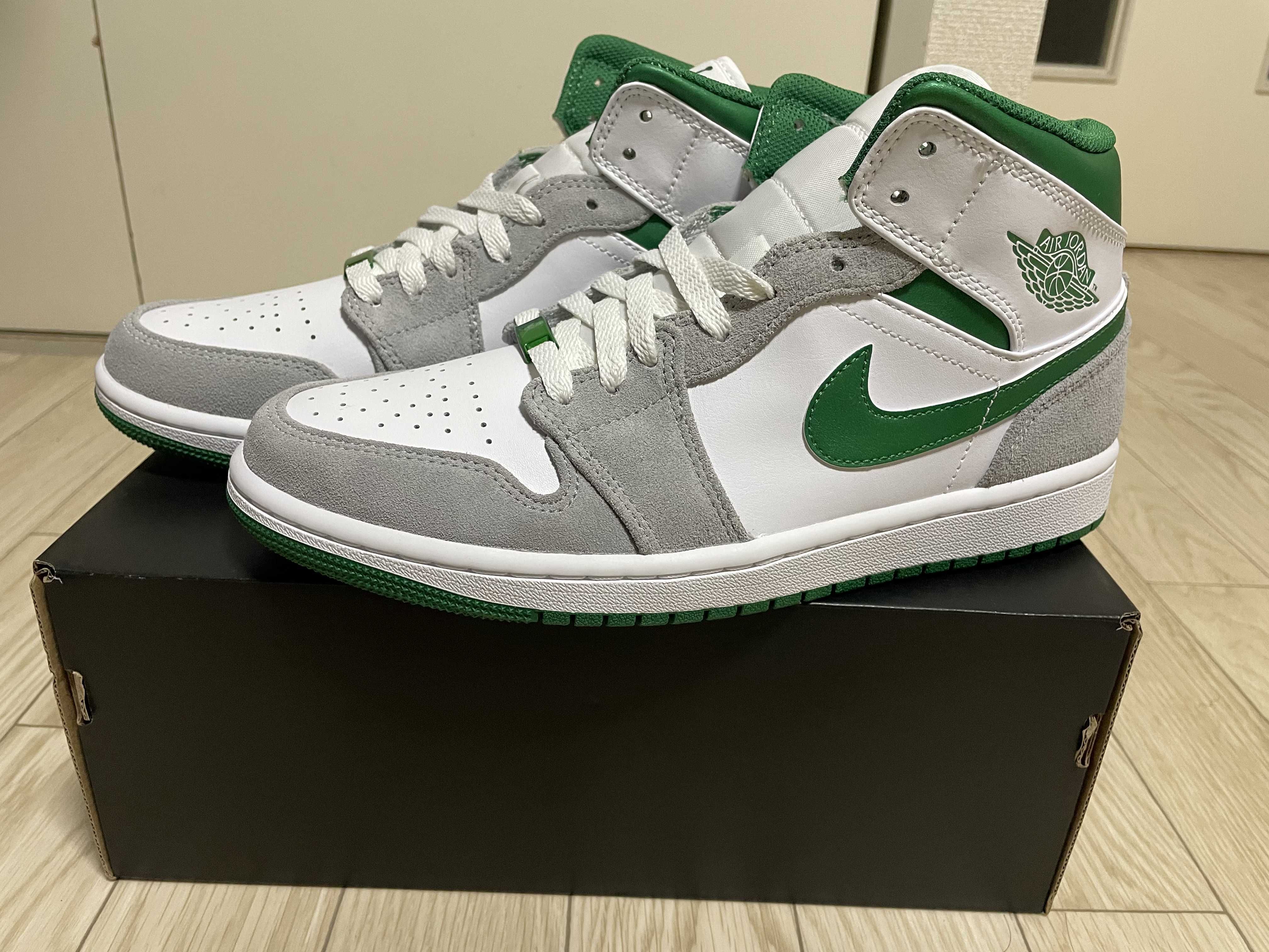 Nike Air Jordan 1 Mid "Green Grey White"