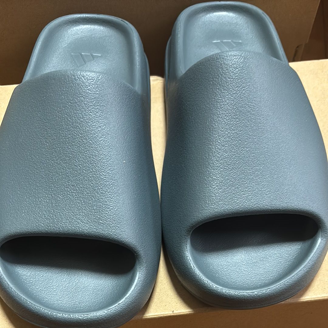 adidas YEEZY Slide "Slate Marine"