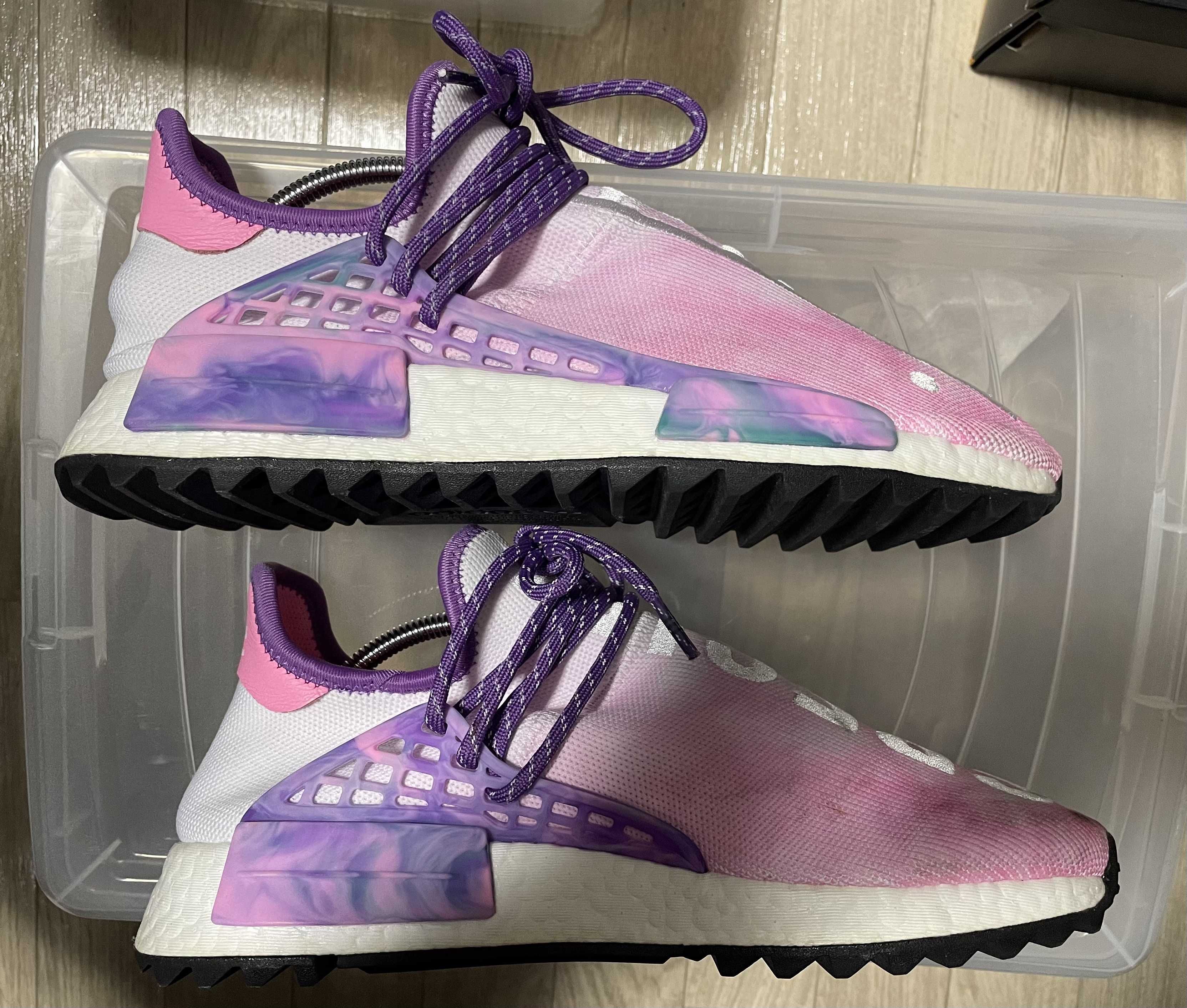 Pharrell Williams × adidas HUMAN RACE NMD HOLI FESTIVAL "PINK GLOW"