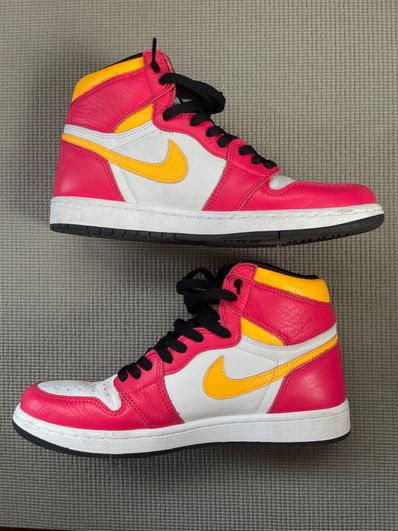 Nike Air Jordan 1 High OG "Light Fusion Red"