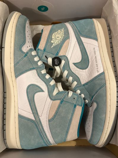 Nike Air Jordan 1 Retro High OG "Turbo Green"