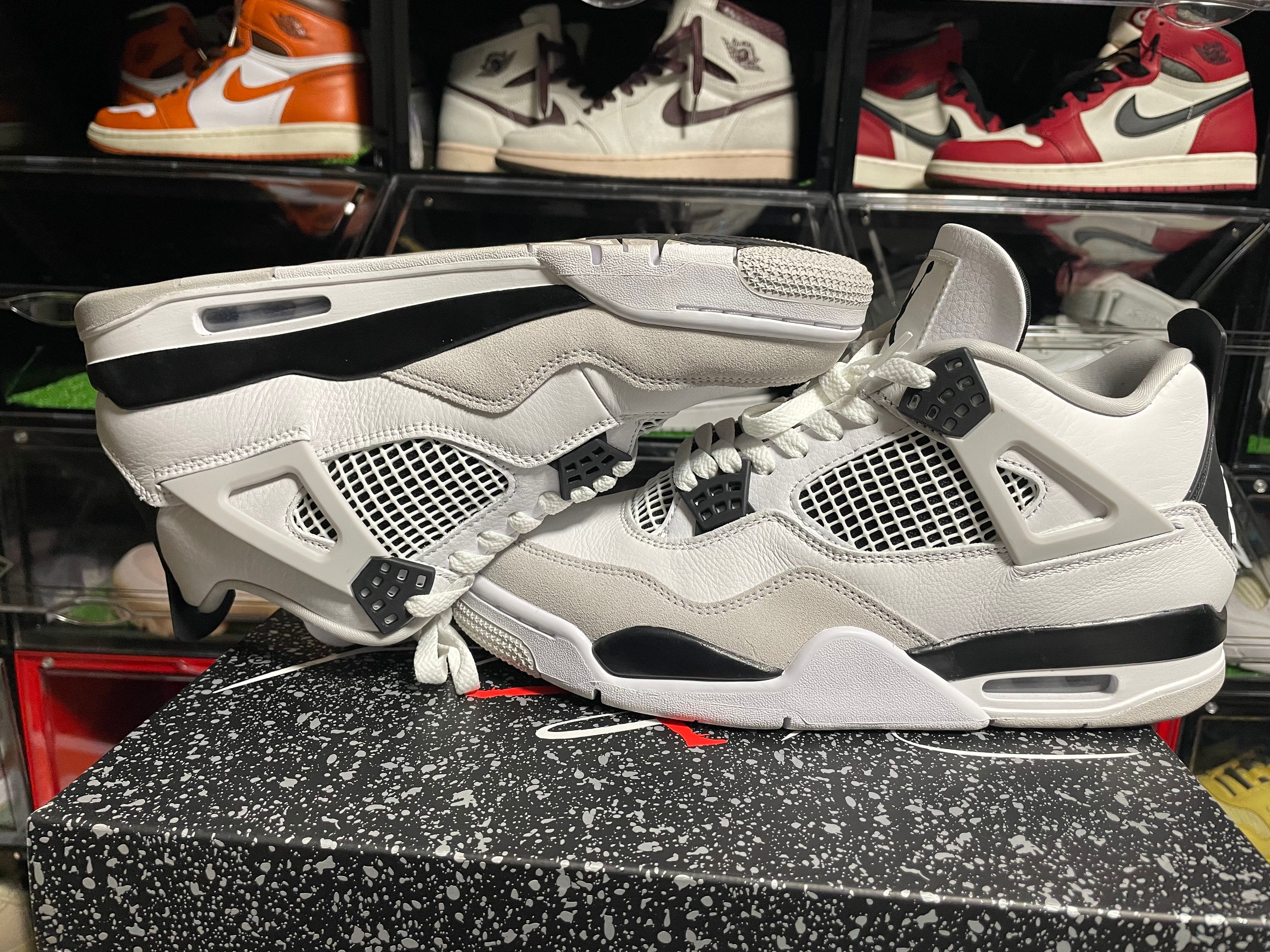 Nike Air Jordan 4 "Military Black"