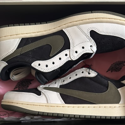 Travis Scott × Nike Women's Air Jordan 1 Low OG "Medium Olive"