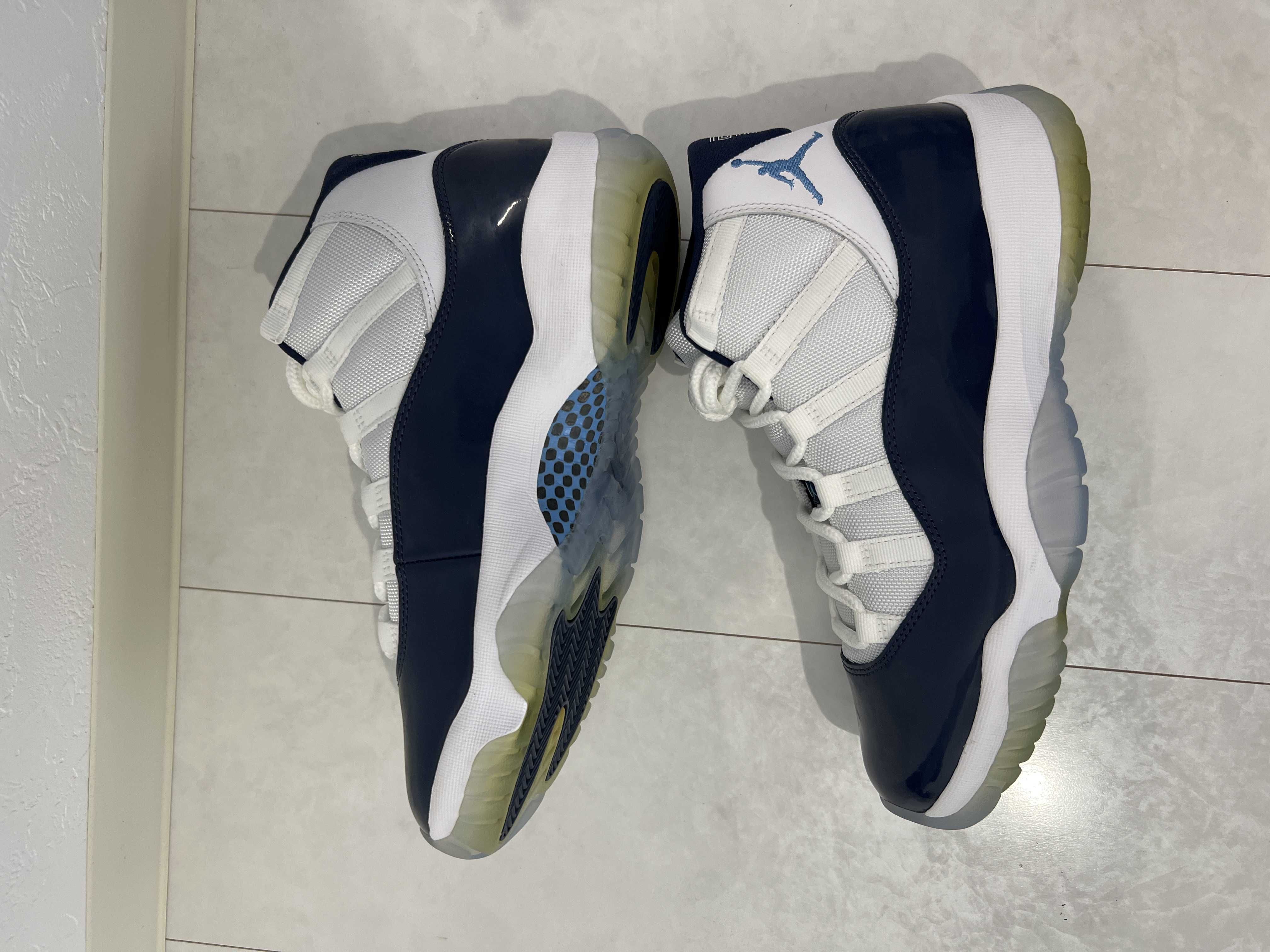 Nike Air Jordan 11 Retro "UNC Win Like 82"