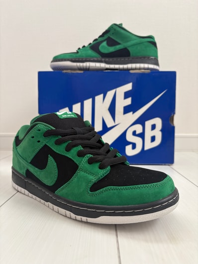 Nike SB Dunk Low "Black/Pine Green"