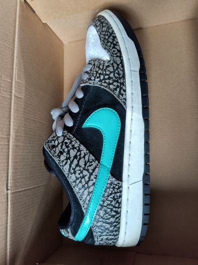 Nike SB Dunk Low "Elephant/Safari"