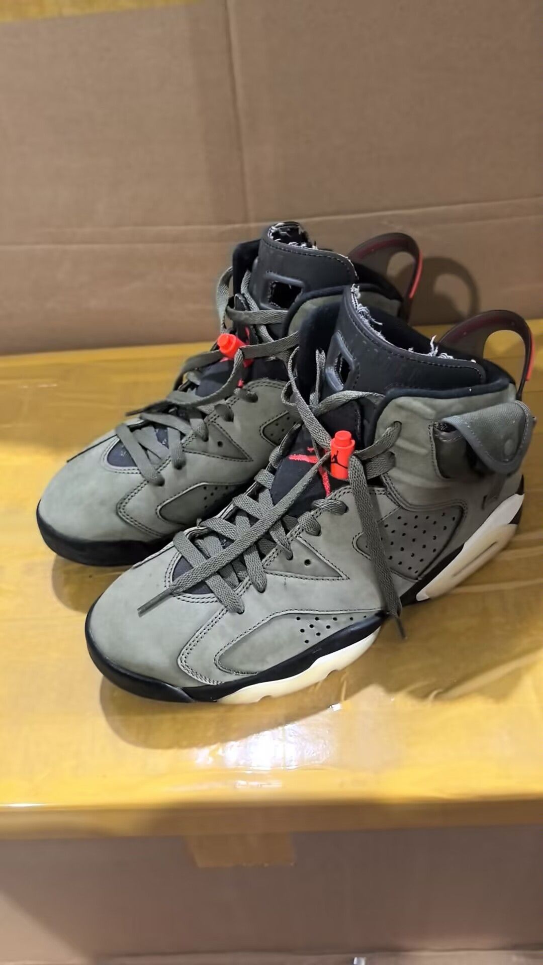 Travis Scott × Nike Air Jordan 6 Retro "Medium Olive"