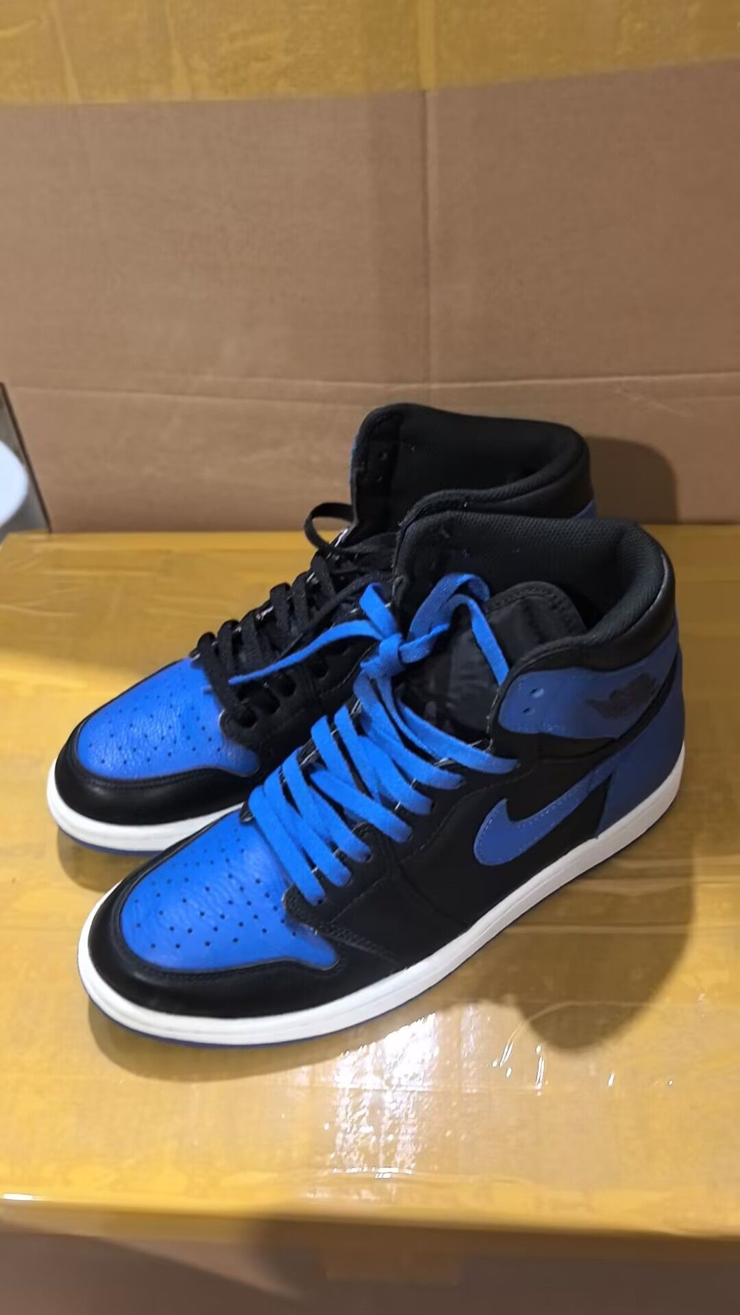 Nike Air Jordan 1 Retro High OG "Royal" (2017)