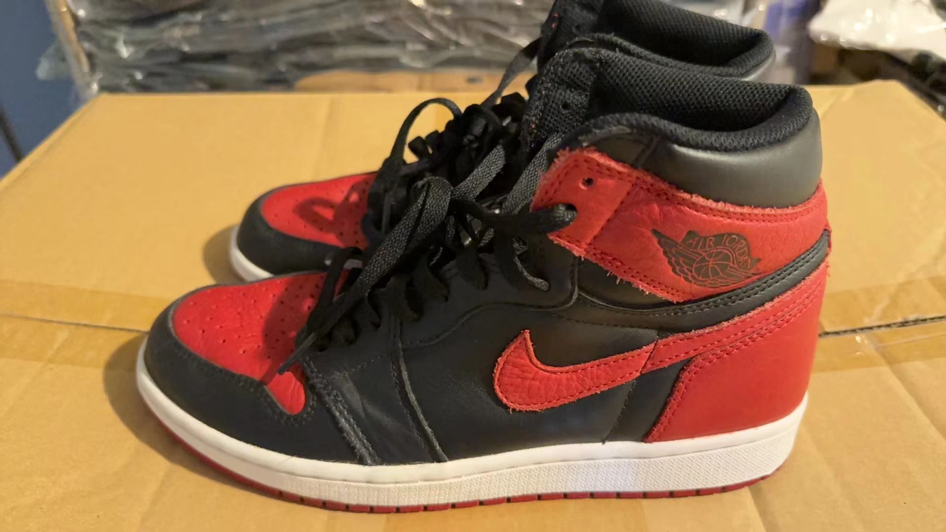 Nike Air Jordan 1 Retro High OG "Bred/Banned" (2016)