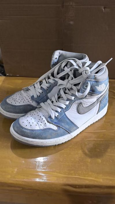 Nike Air Jordan 1 High OG "Hyper Royal"