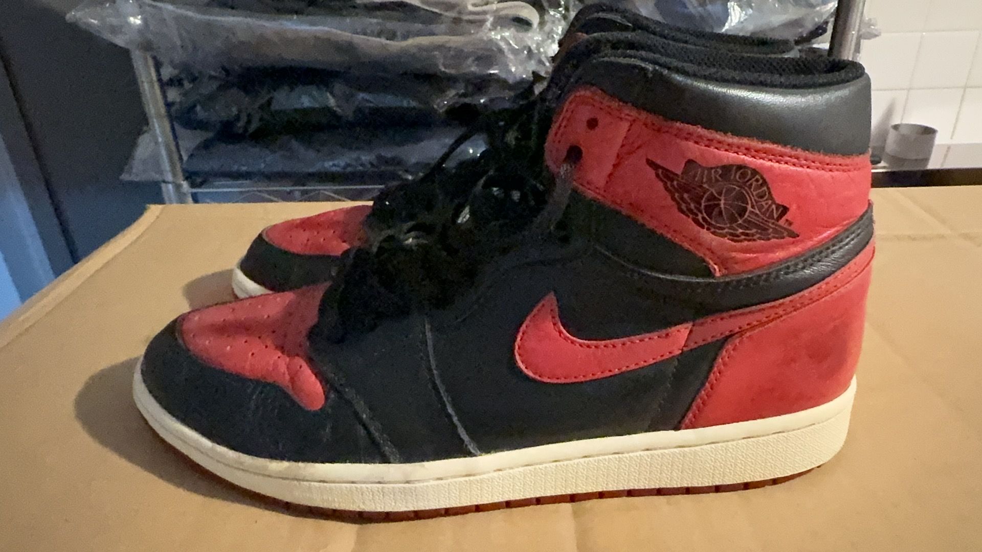 Nike Air Jordan 1 Retro High OG "Bred/Banned" (2016)