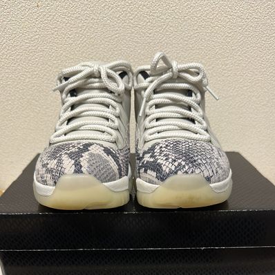 Nike Air Jordan 11 Low Snakeskin "Light Bone/University Red/Sail/Black"