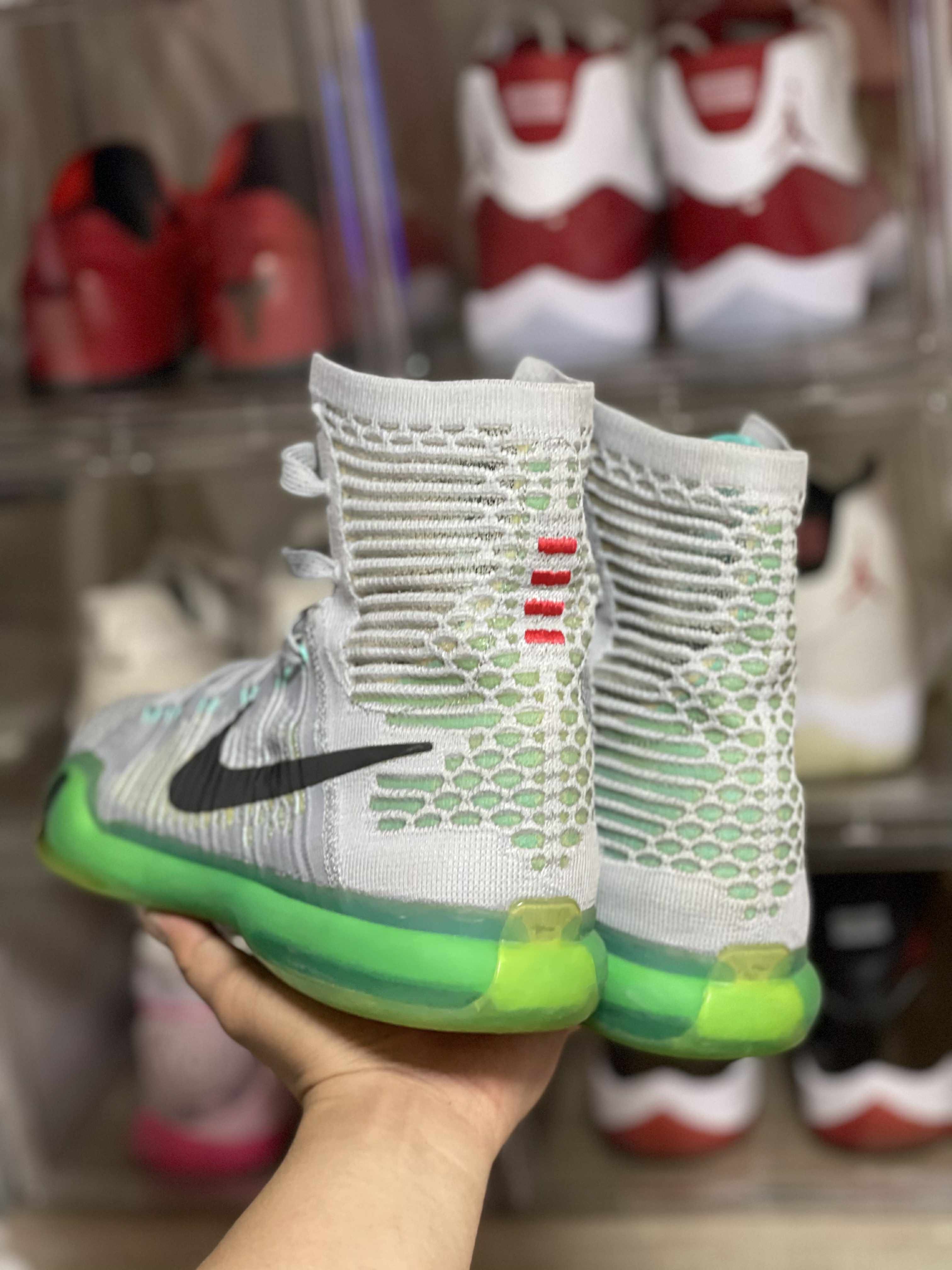 【美品】2015 Nike Kobe ナイキ コービー10 エリート エレベート 楽天市場】コービー エリート 10の通販