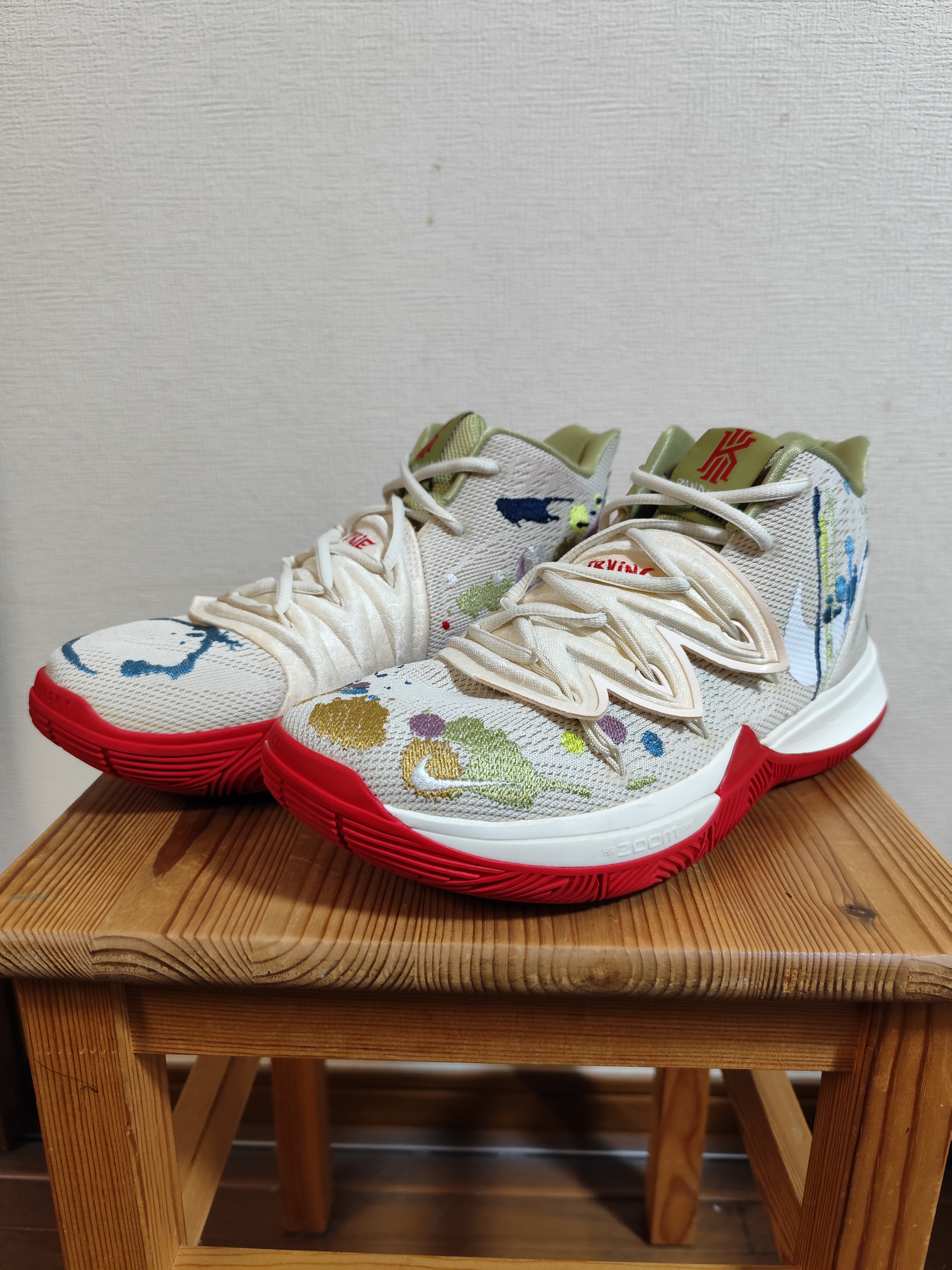 ナイキ × バンデュール カイリー5 "マルチ/レッド"