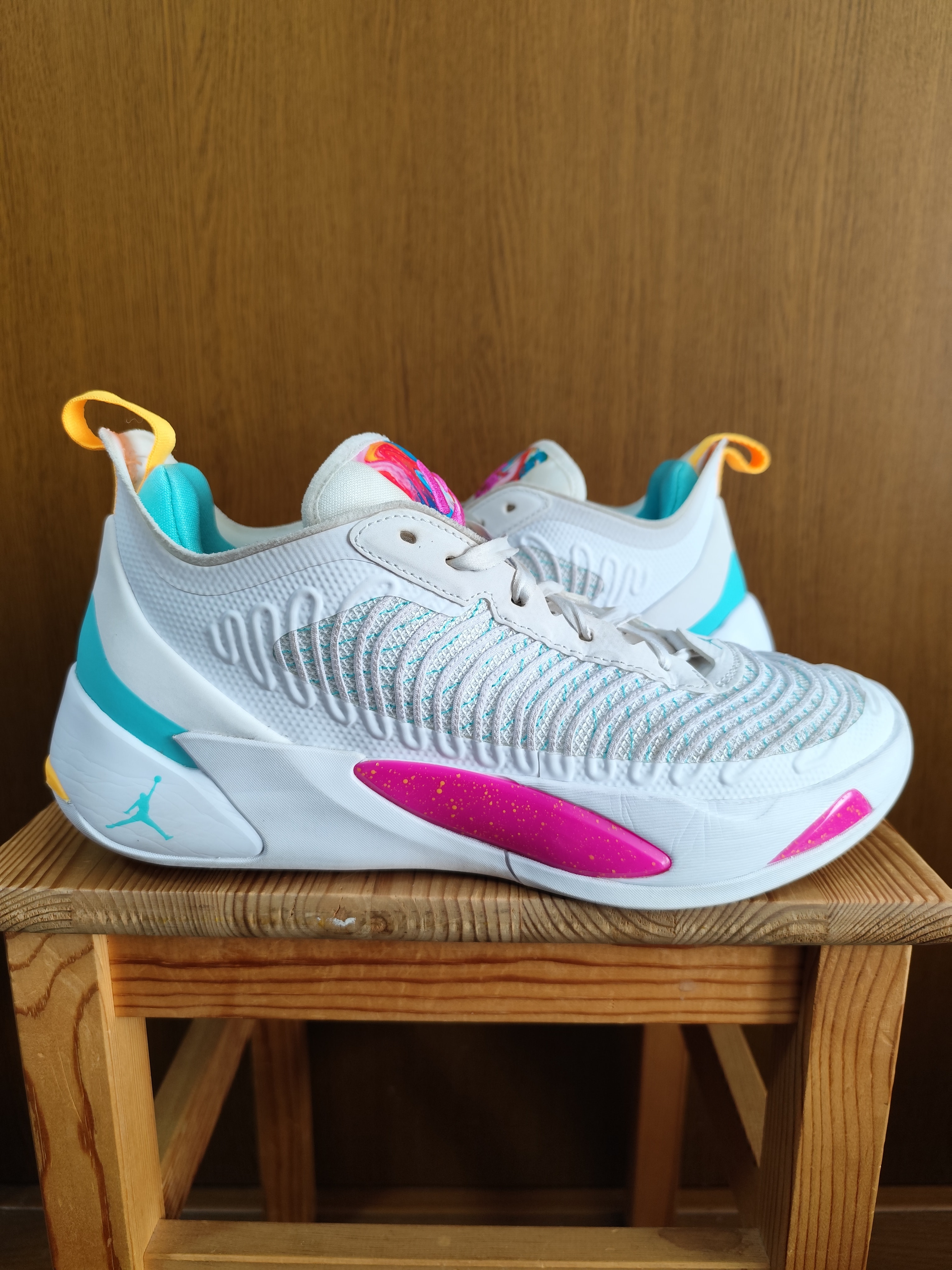 ナイキ ルカ1 "ホワイト/ファイヤー ピンク"