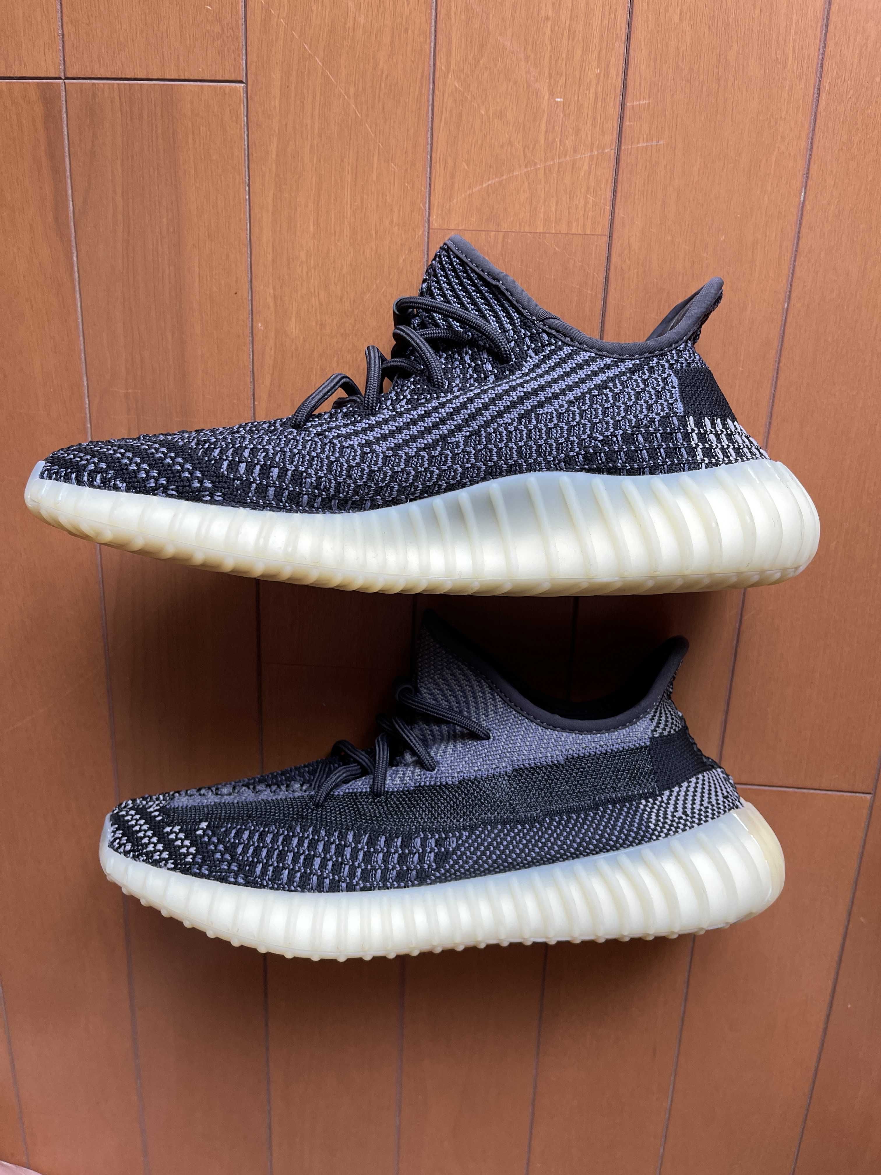 adidas YEEZY Boost 350V2 "Carbon"