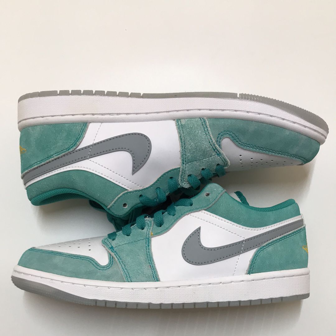 Nike Air Jordan 1 Low SE "New Emerald"