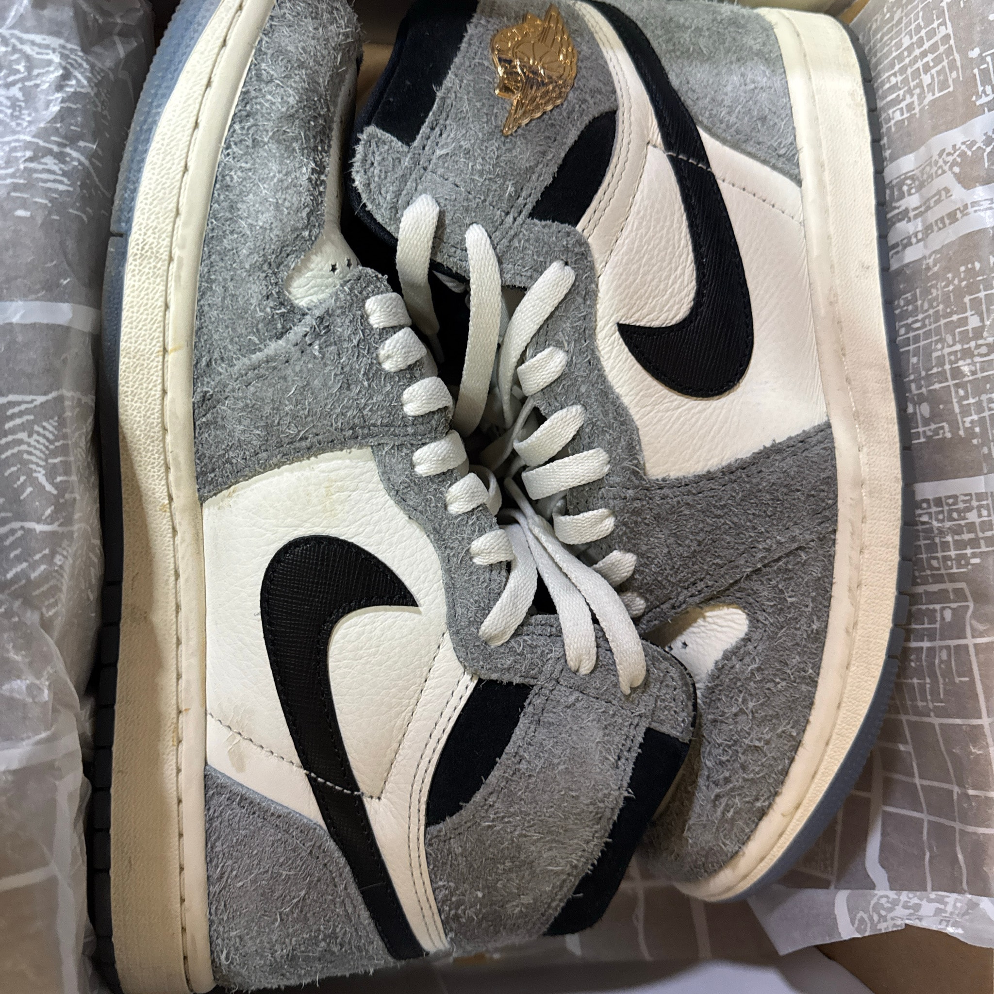 Nike Air Jordan 1 Retro High OG "Cool Grey/Sail"