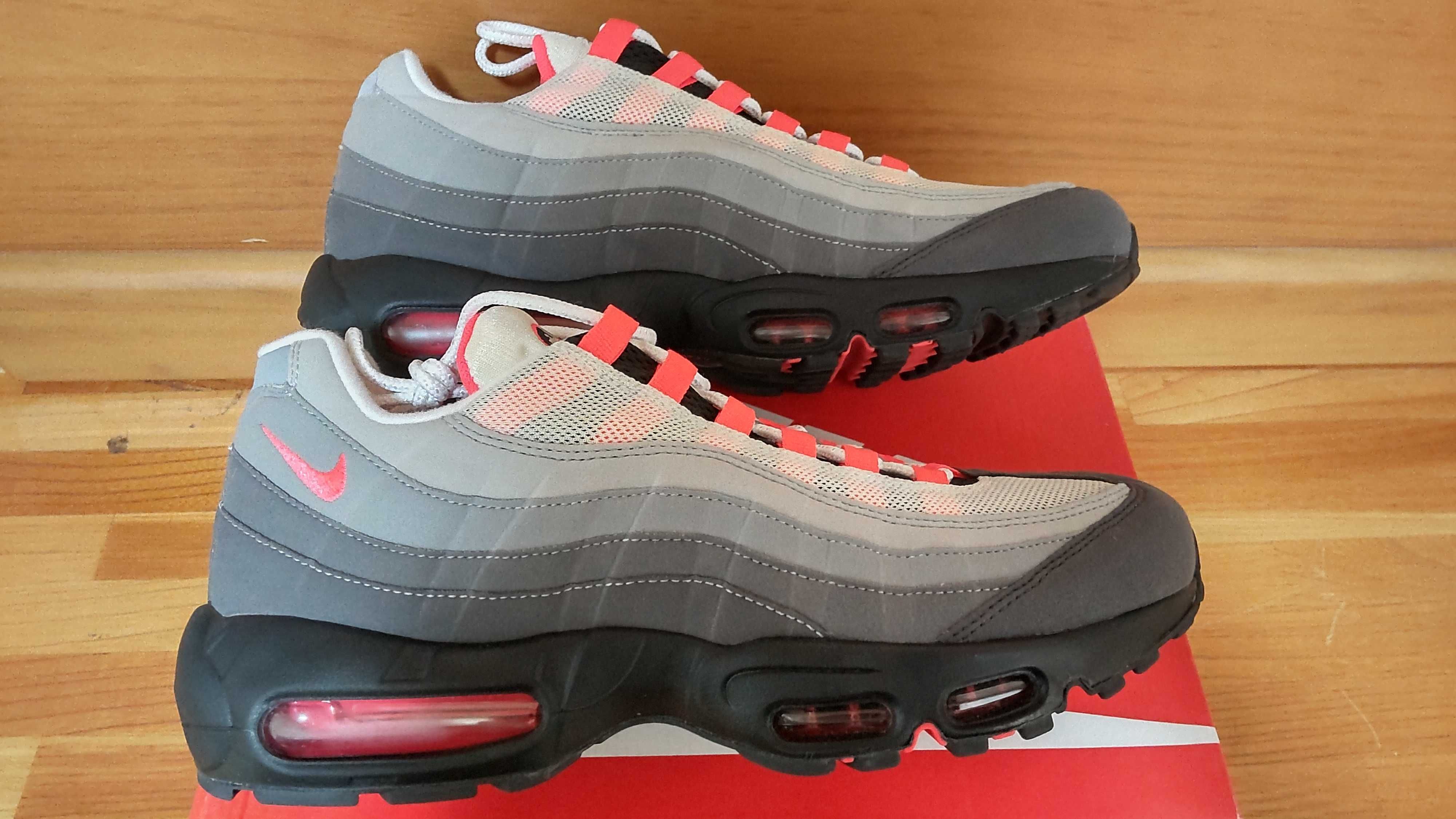 Nike Air Max 95 OG "White/Solar Red"