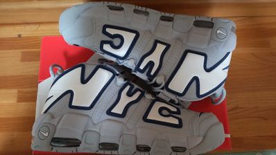 NIKE AIR MORE UPTEMPO "NEW YORK"