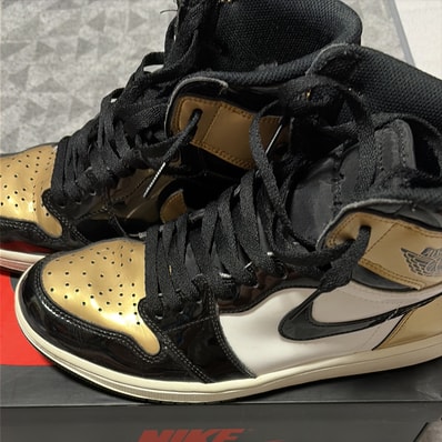 Nike Air Jordan 1 Retro High OG NRG "Gold Toe"