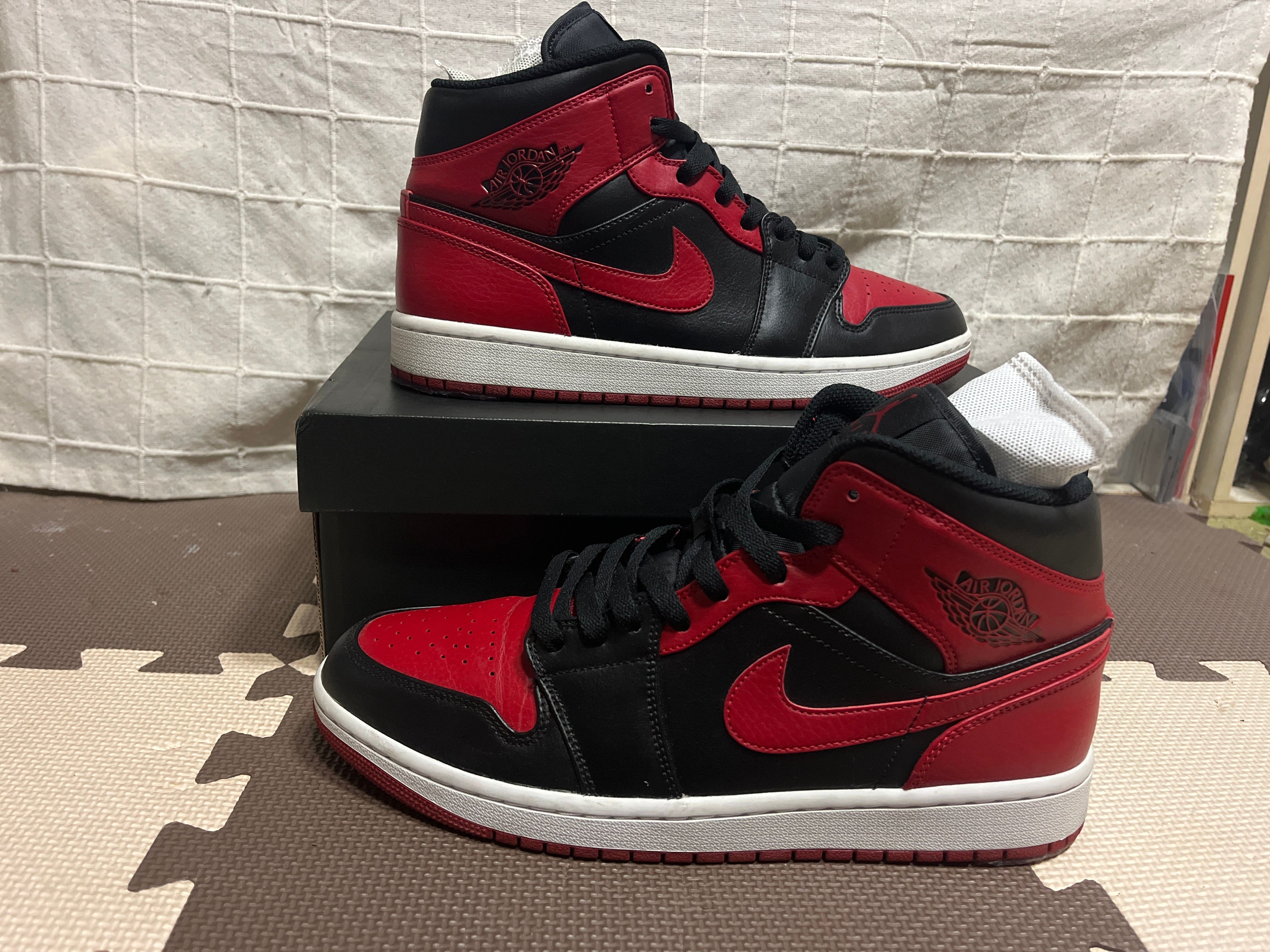 Nike Air Jordan 1 Mid "Bred"