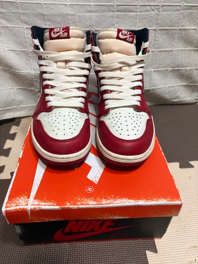 Nike Air Jordan 1 High OG "Lost & Found/Chicago"