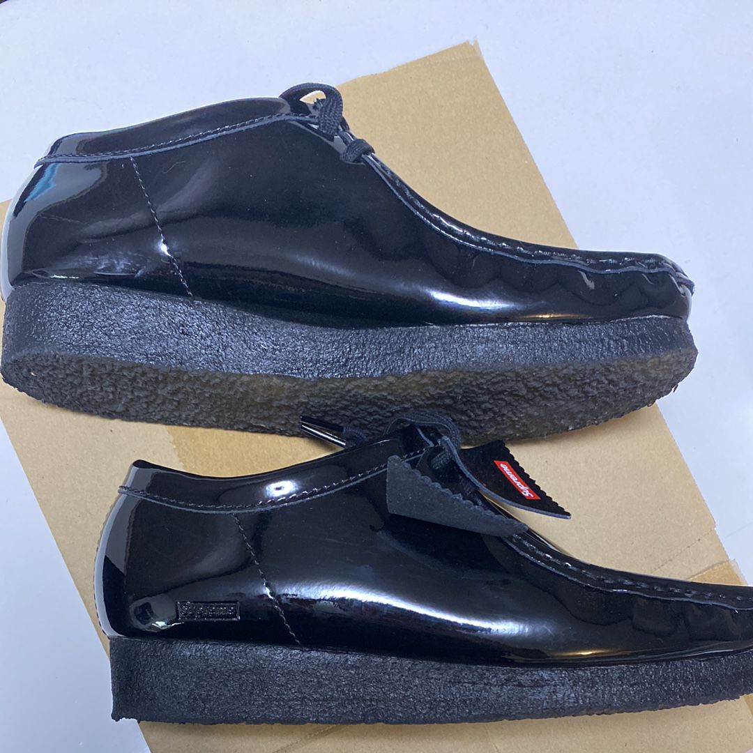 Supreme × Clarks Patent Leather Wallabee "Black"