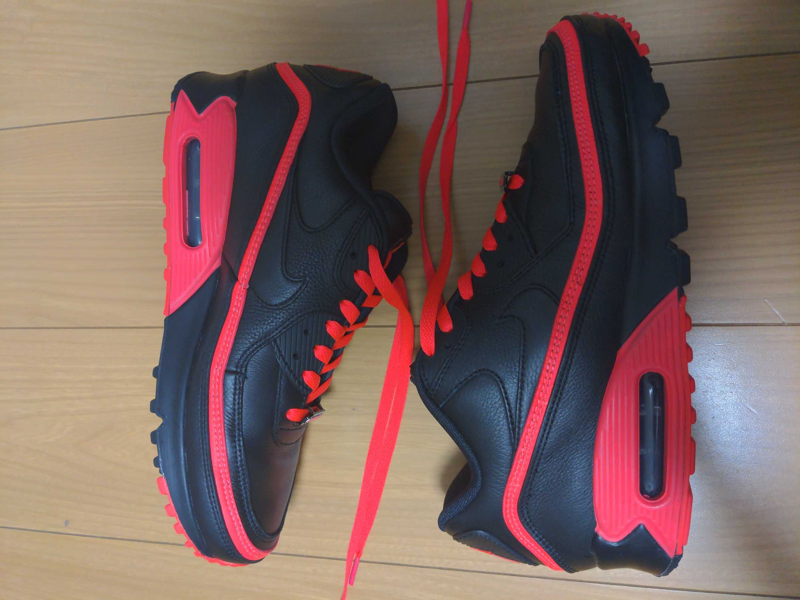 UNDEFEATED × Nike Air Max 90 "Black/Red"
