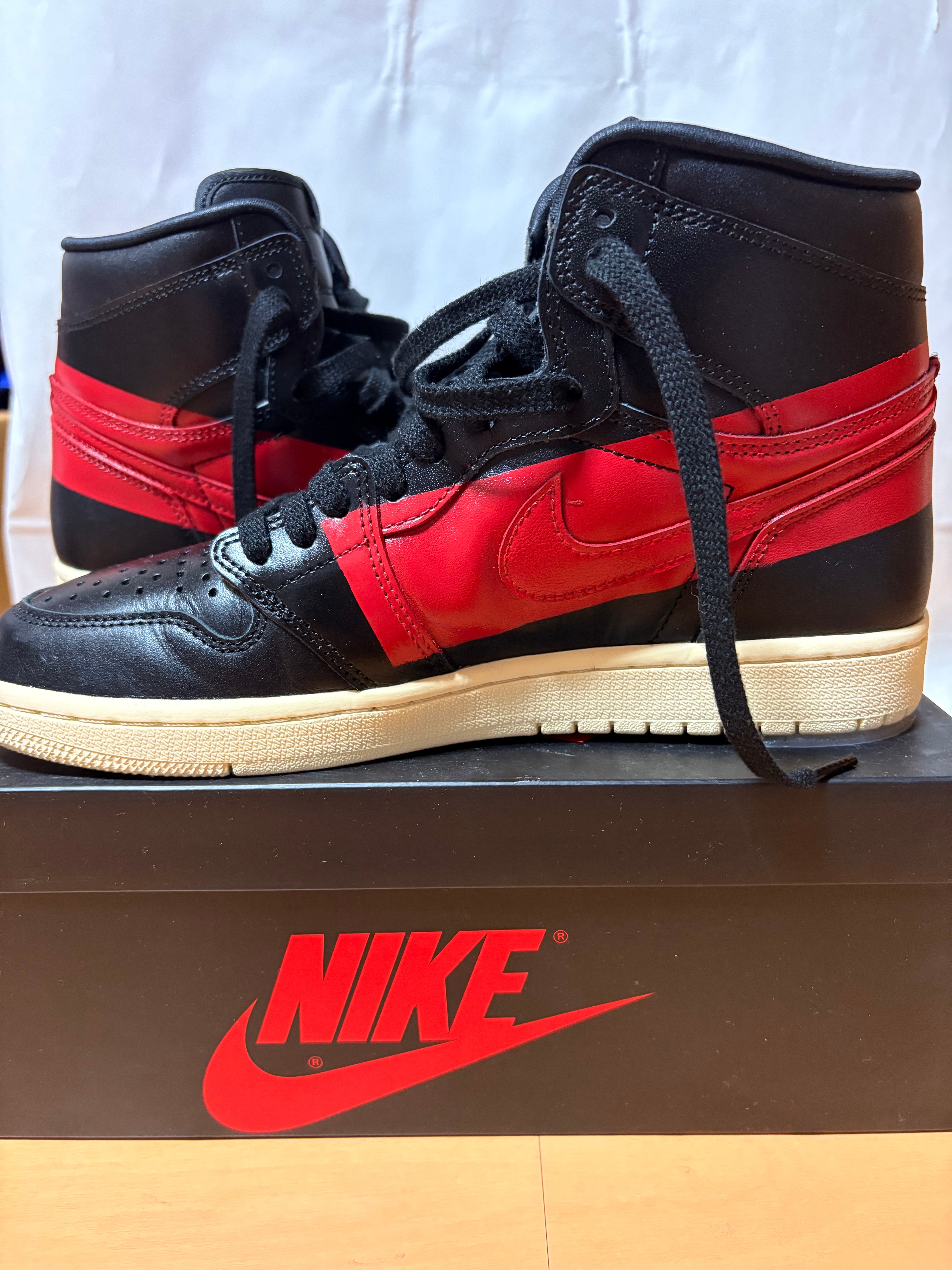 Nike Air Jordan 1 Retro High OG "Couture"