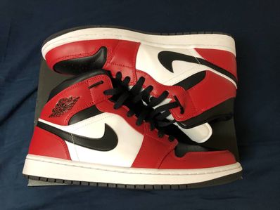 Nike Air Jordan 1 Mid "Chicago Black Toe"