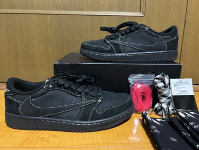 Travis Scott × Nike Air Jordan 1 Low OG SP "Black Phantom"