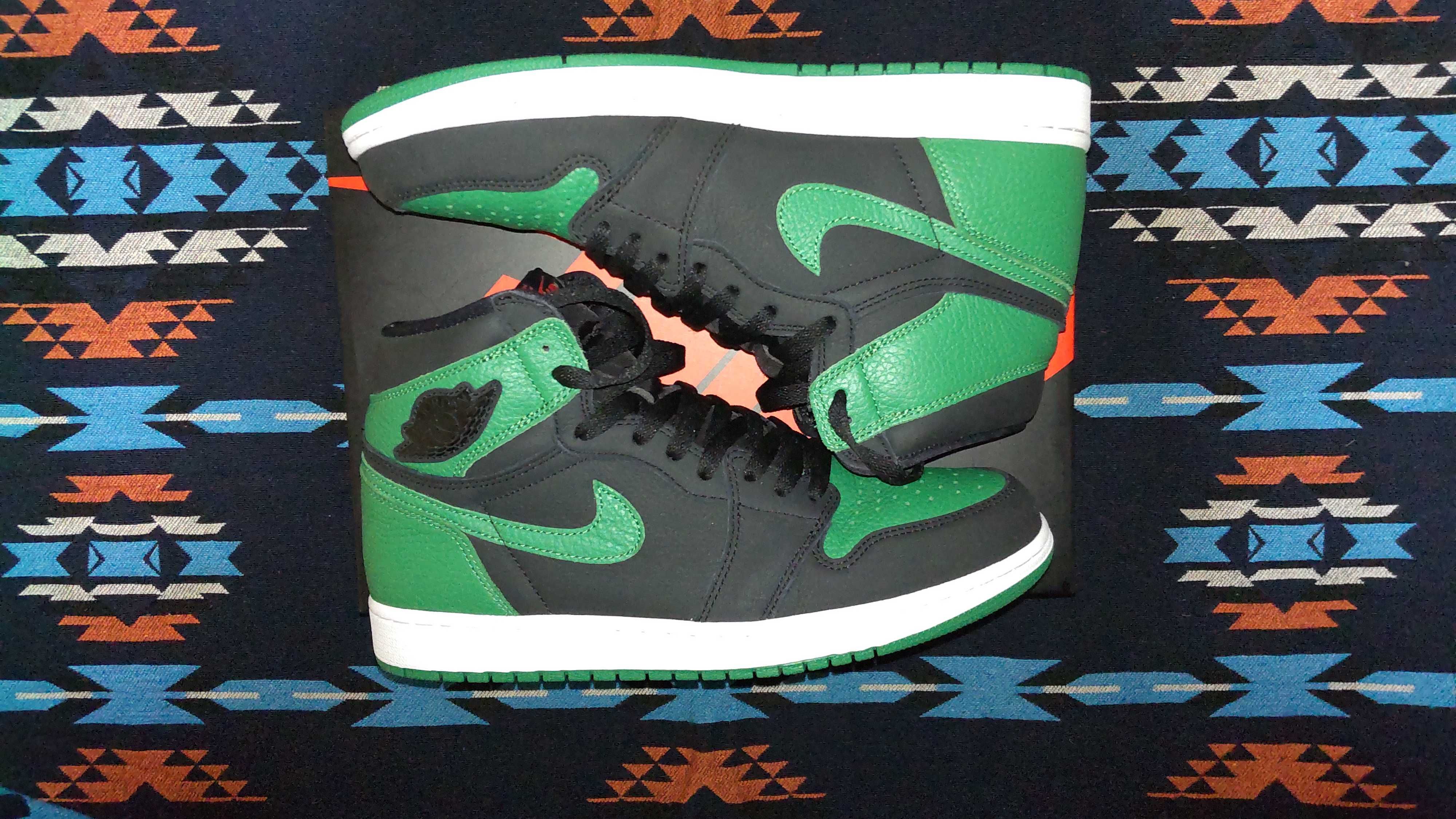 Nike Air Jordan 1 Retro High OG "Black/Pine Green" (2020)      