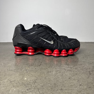 SKEPTA × NIKE SHOXTL BLACK/UNIVERCITYRED