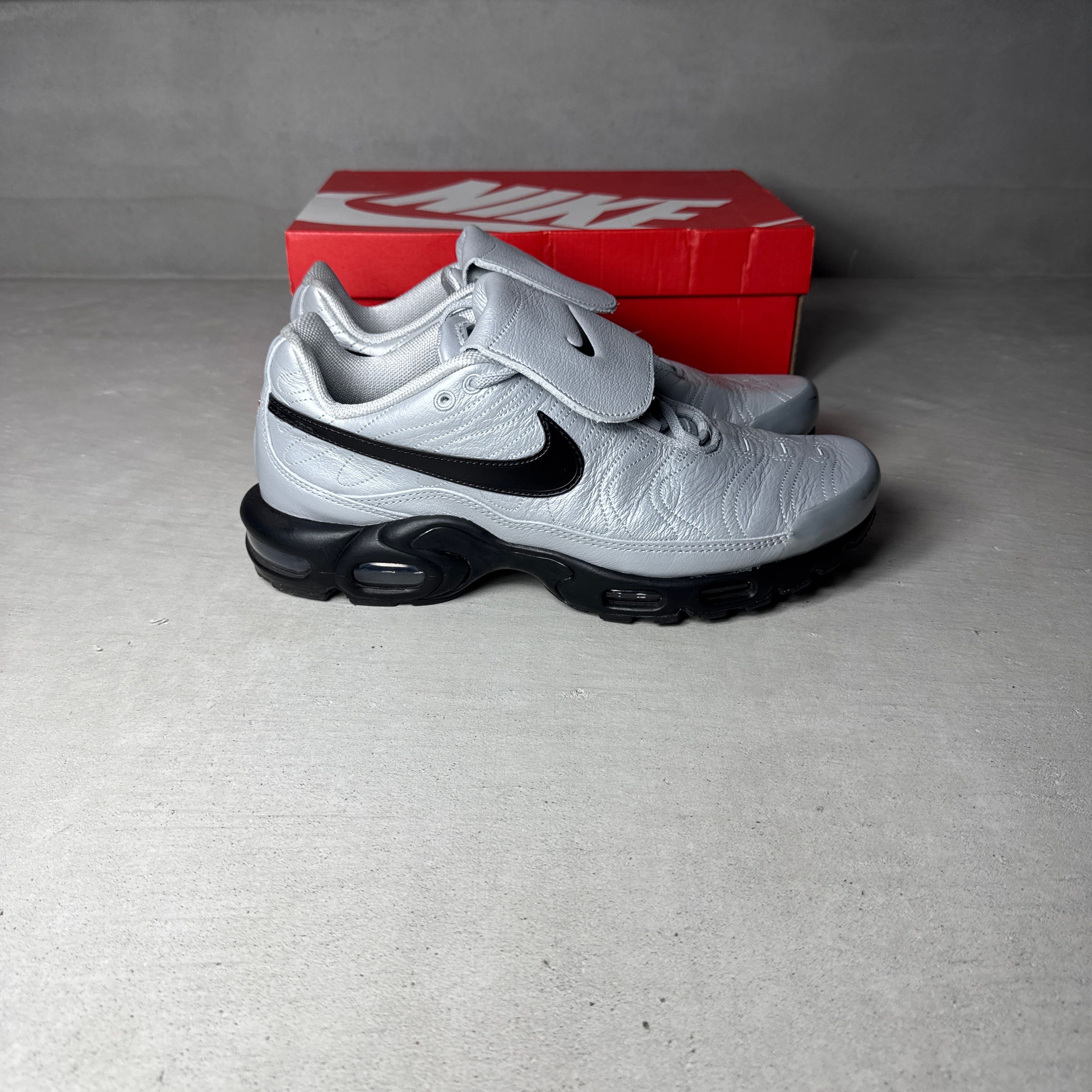 Nike Air Max Plus Tiempo "Wolf Grey and Black"