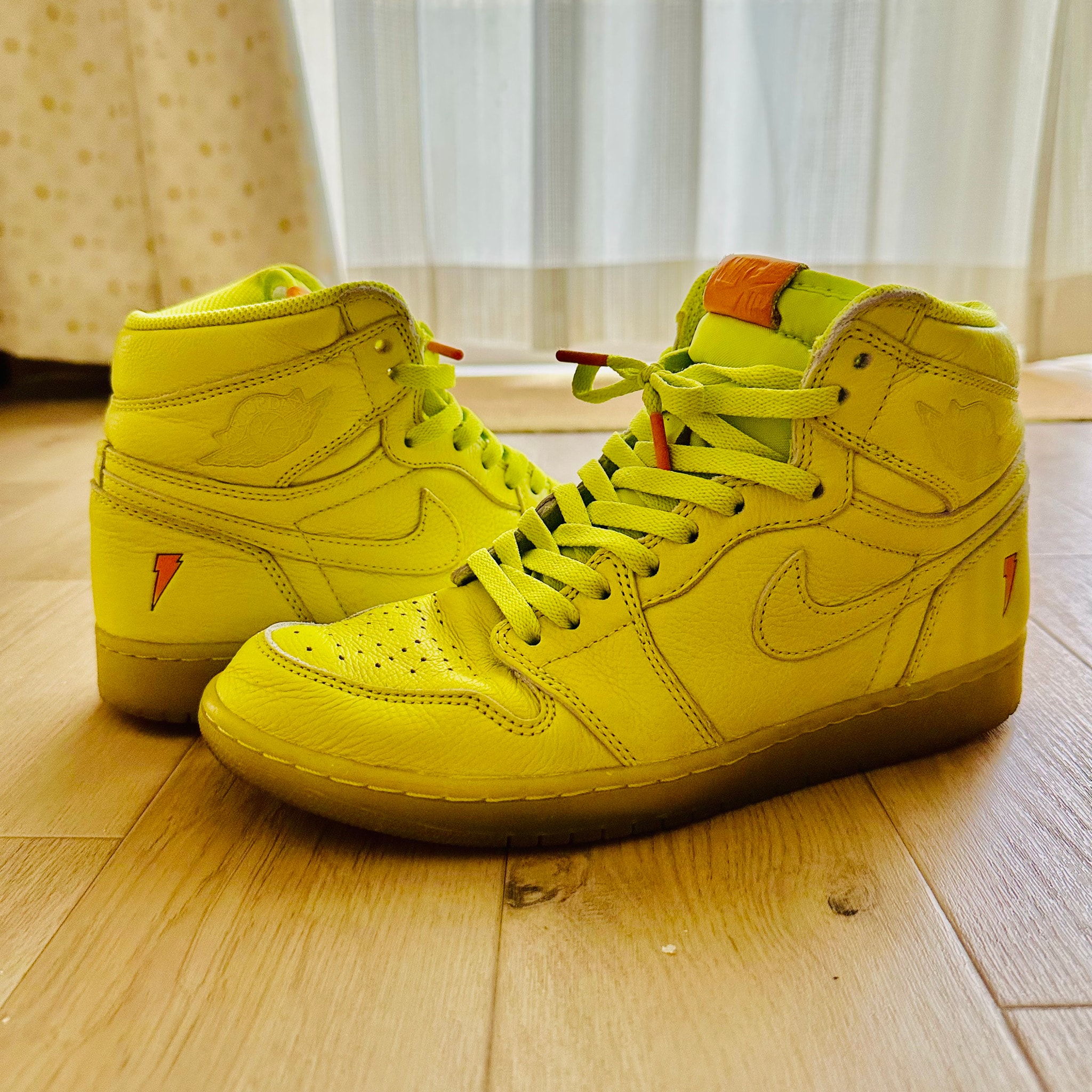 Nike Air Jordan 1 Retro High Gatorade "Cyber"