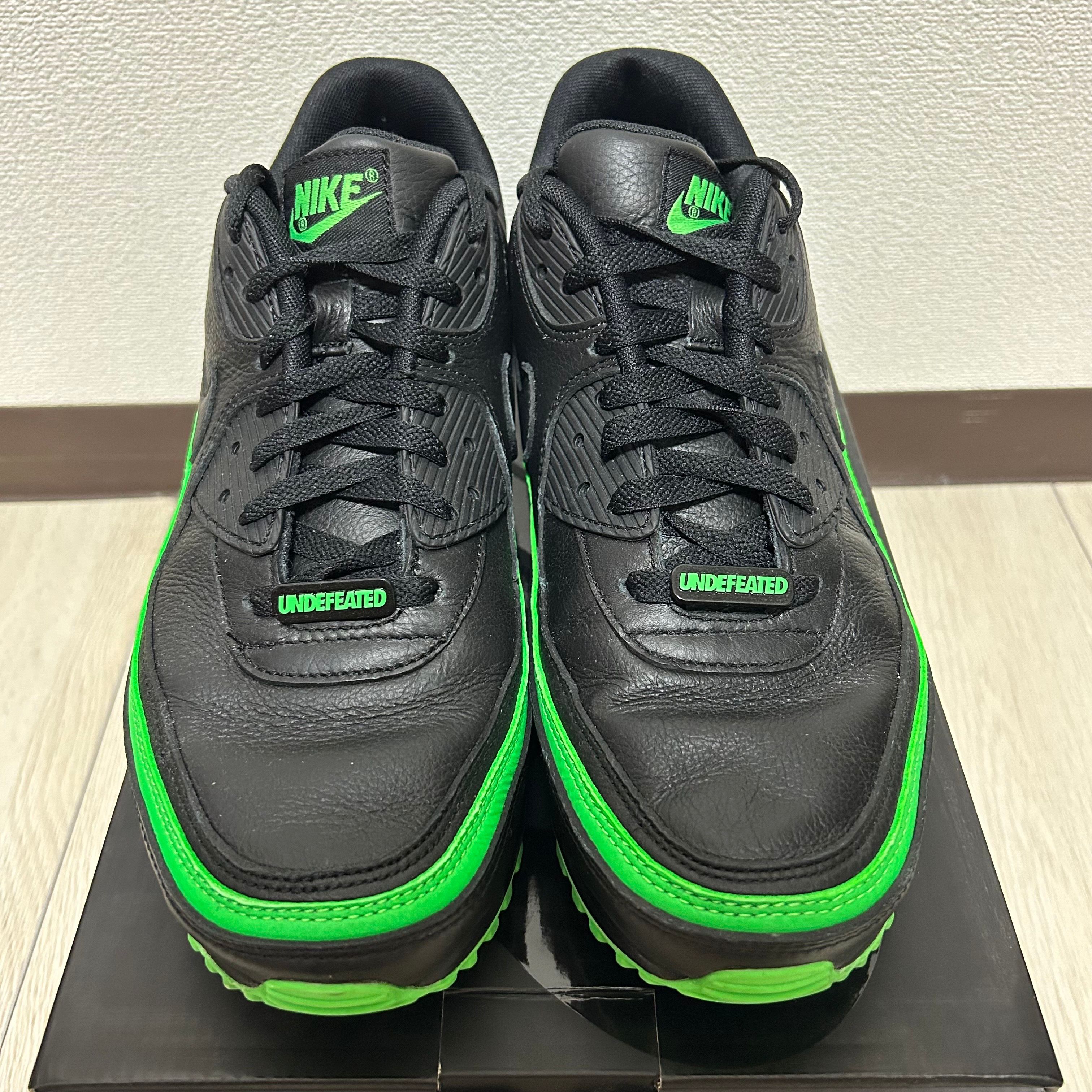 UNDEFEATED × Nike Air Max 90 