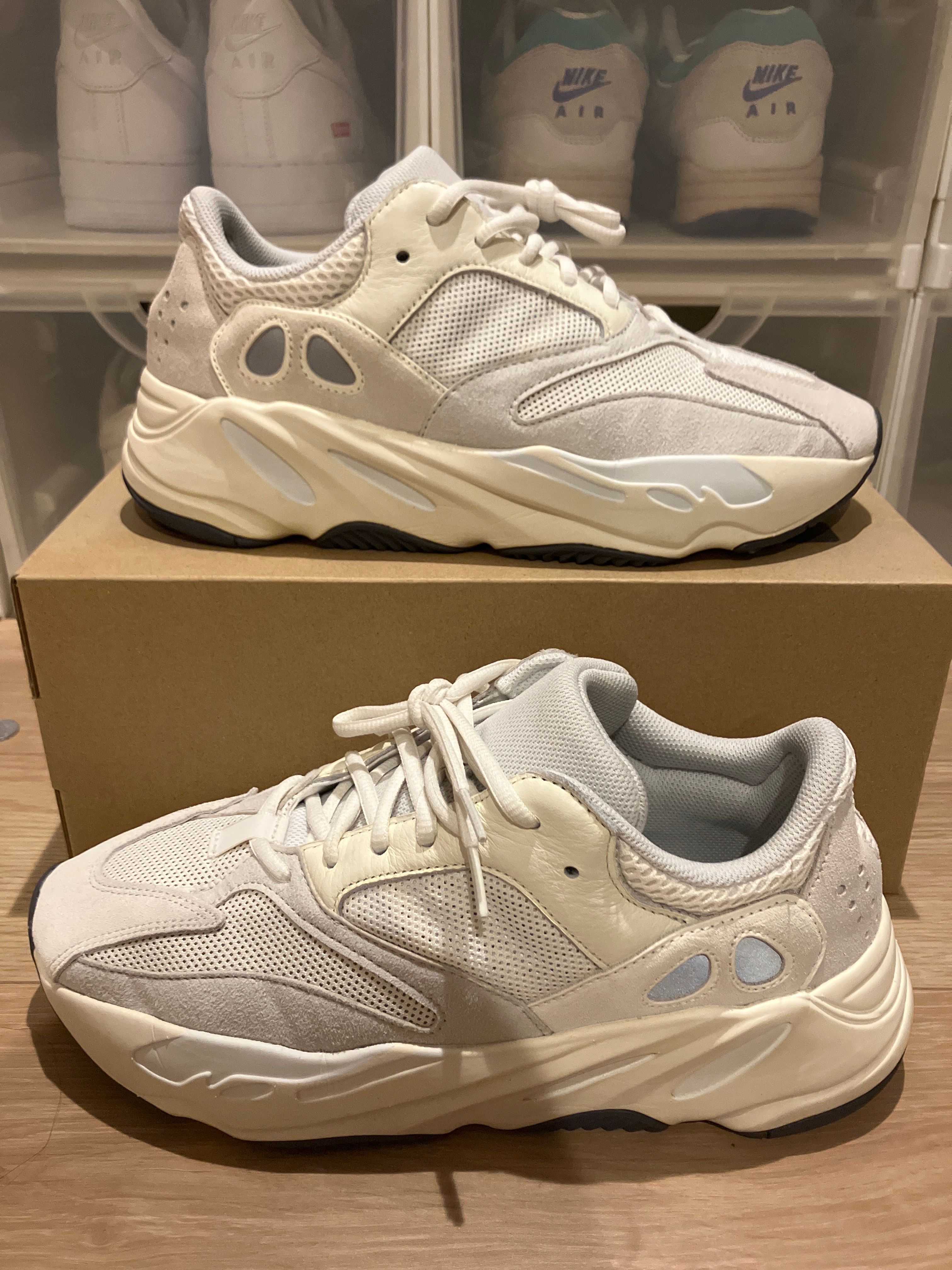 adidas YEEZY Boost 700 "Analog"