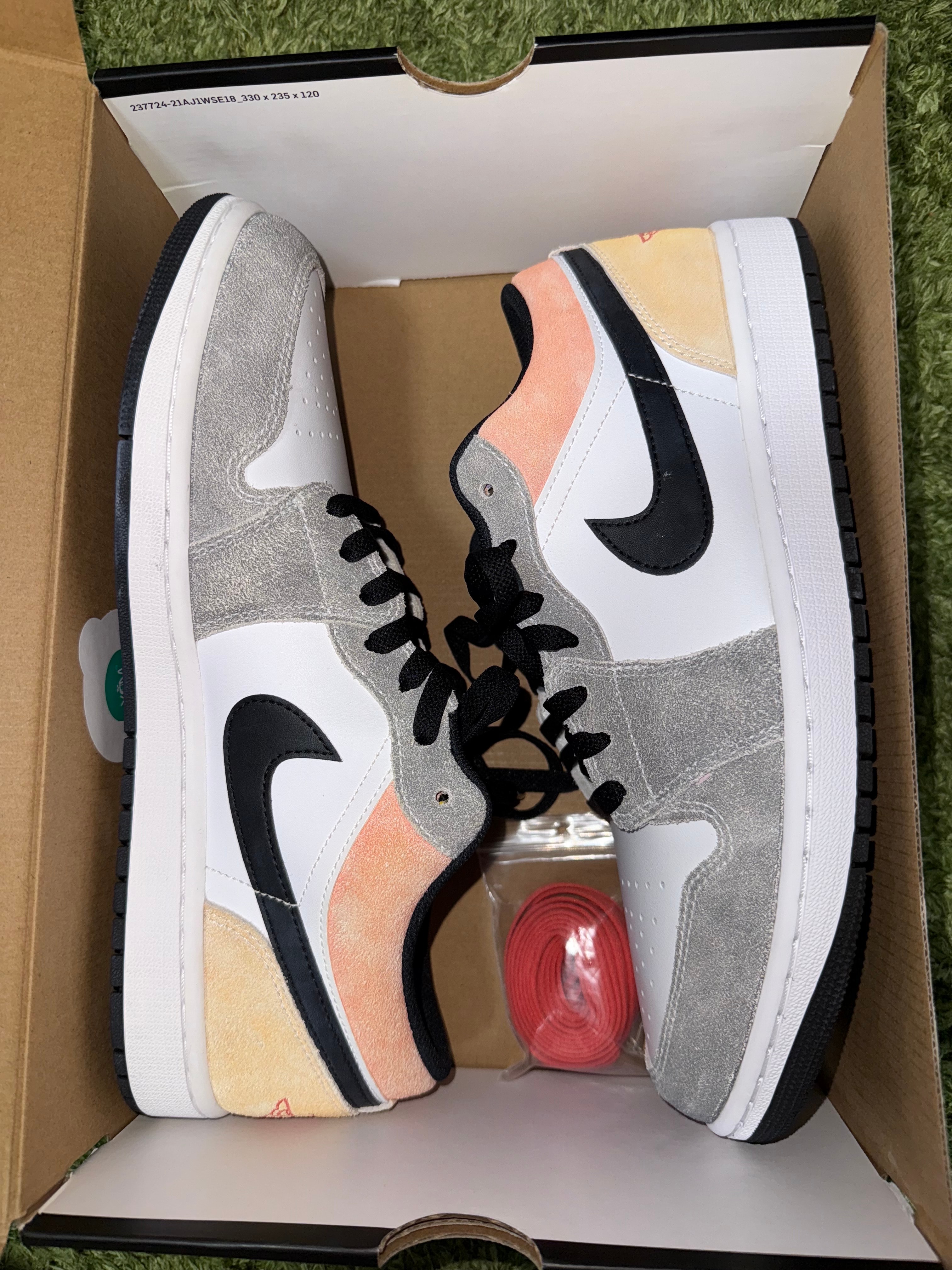 Nike Air Jordan 1 Low "Flight Club"