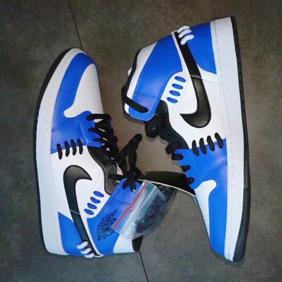 Nike Women's Air Jordan 1 Mid "Sister Hood"