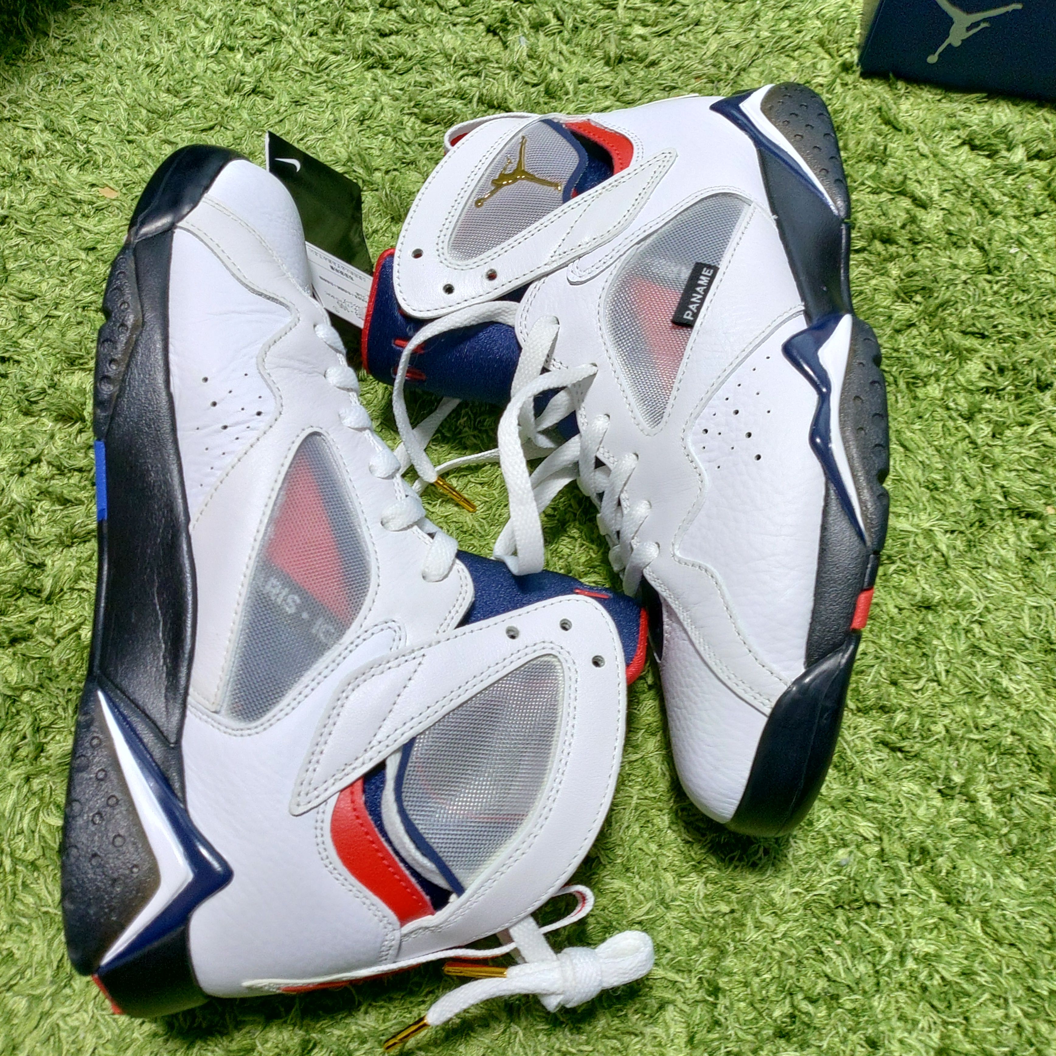 PSG × NIKE AIR JORDAN 7 RETRO "White"