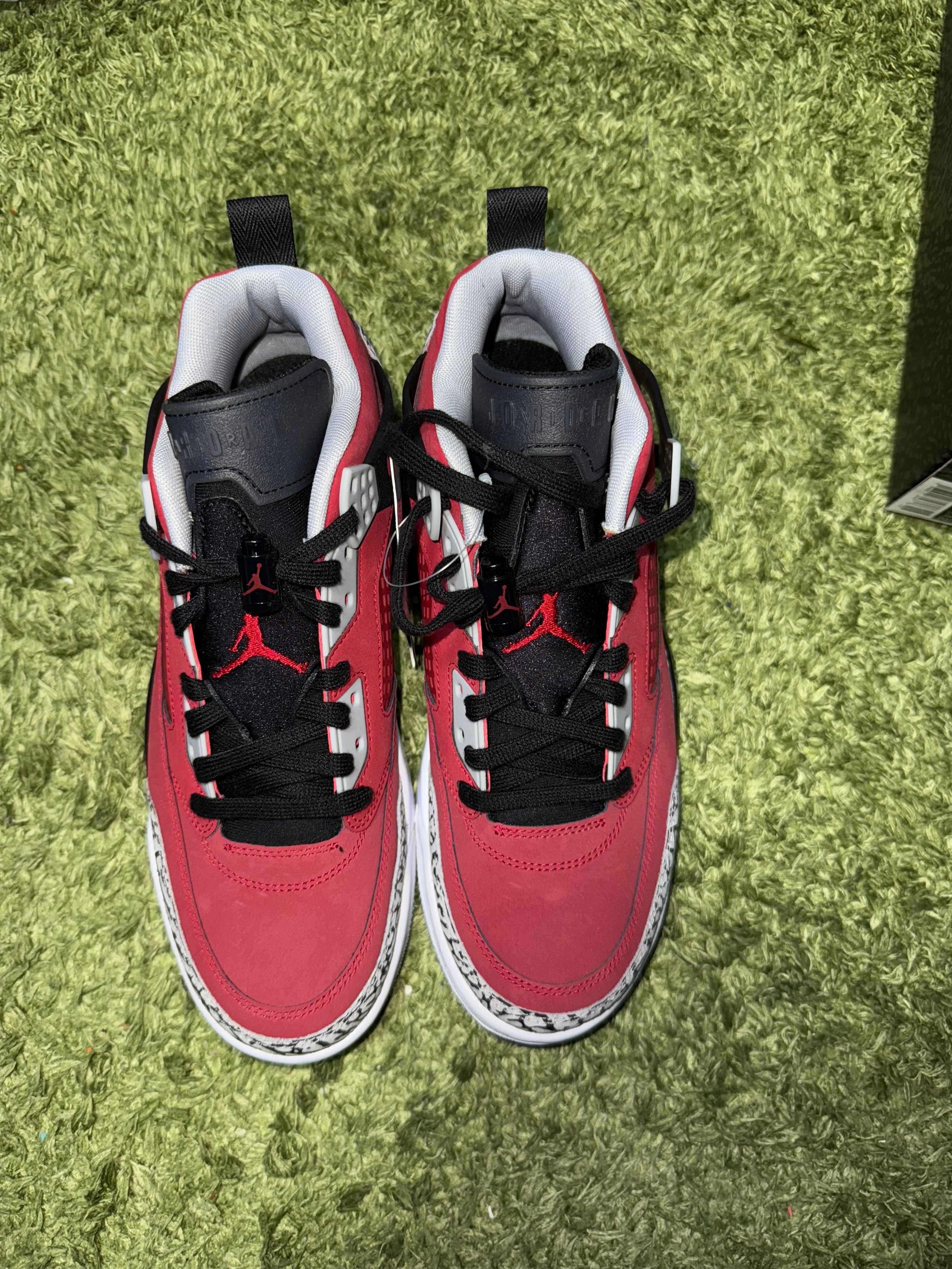 ナイキ ジョーダン スパイジーク ロー "トロ"