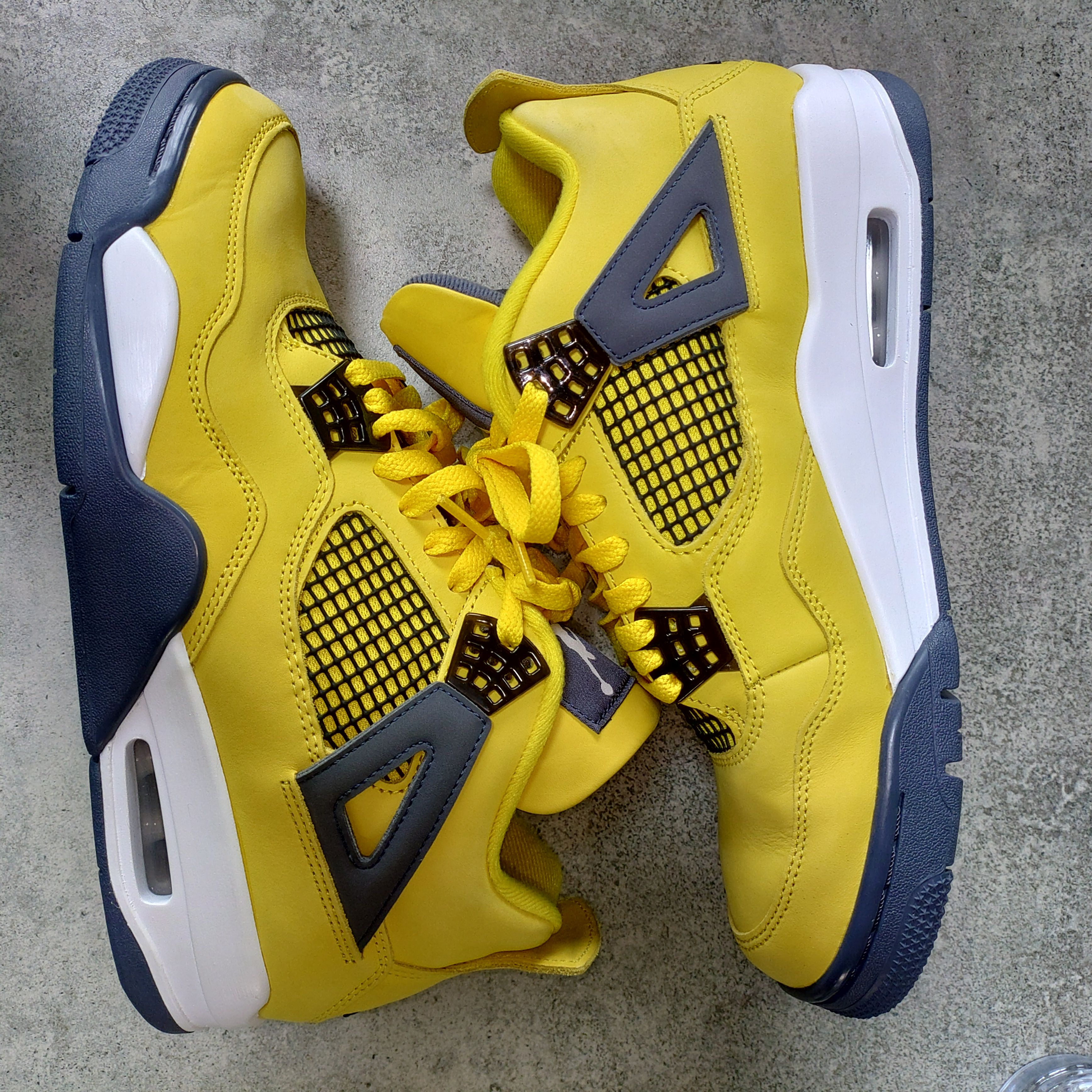 Nike Air Jordan 4 "Tour Yellow"