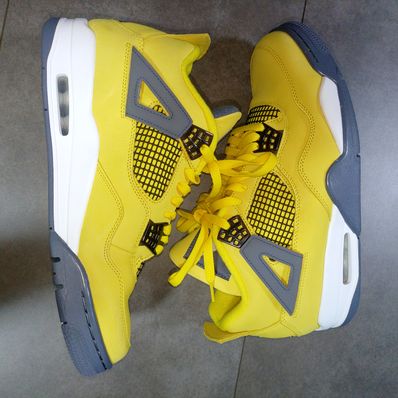 Nike Air Jordan 4 "Tour Yellow"